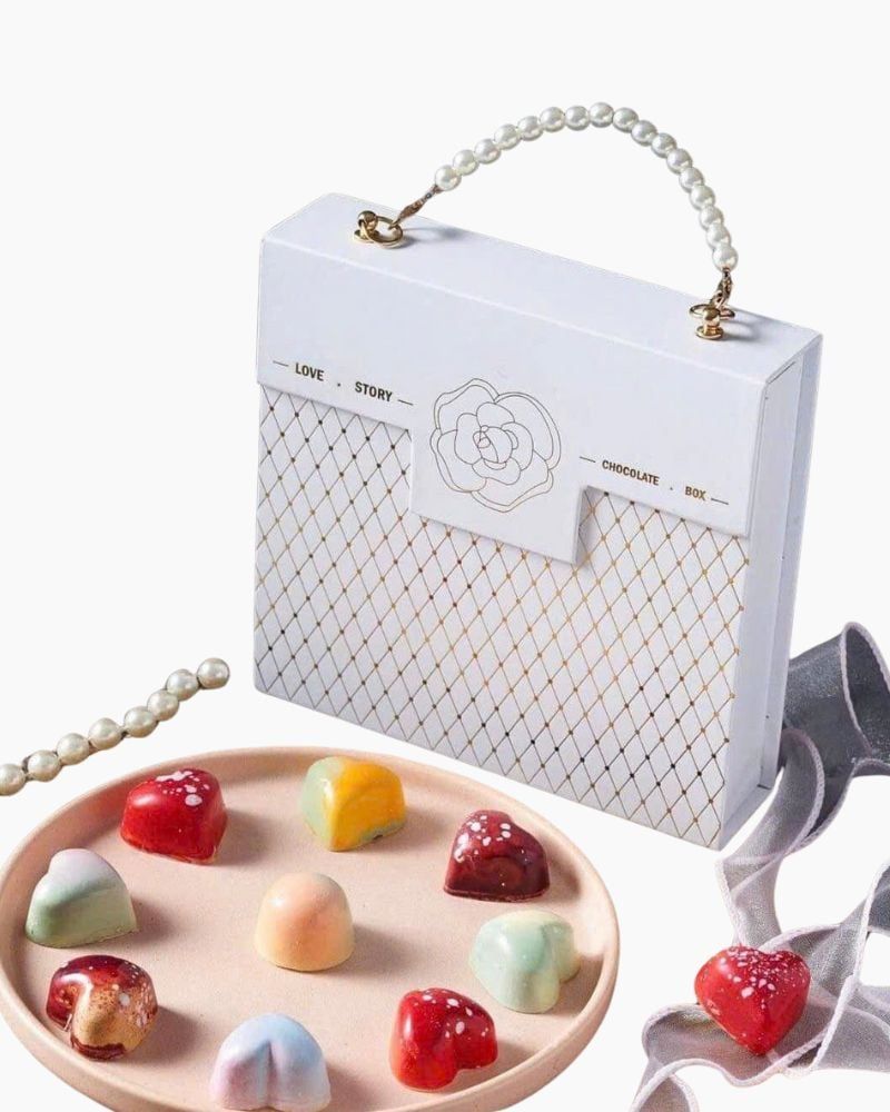 Hộp Chocolate Chanel Trắng - HCCL13
