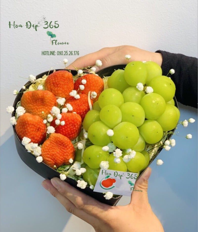 Hộp Trái Cây Nho Mix Dâu - TC24