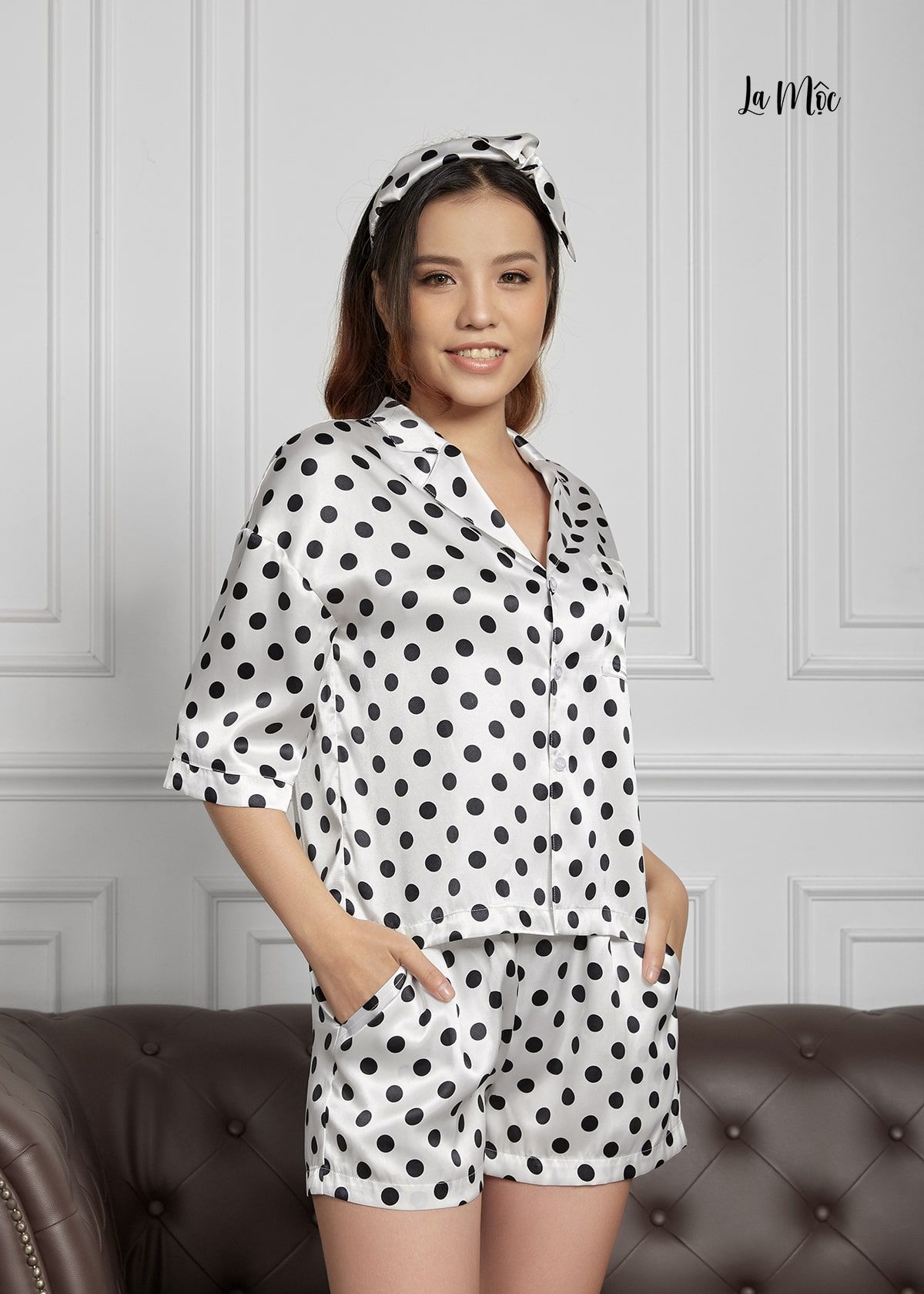  BỘ PIJAMA NGẮN TRẮNG CHẤM BI, TAY LỬNG, SATIN LỤA KOREA 