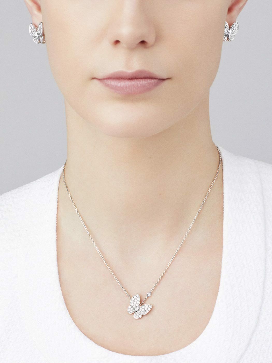 VCA Two Butterfly pendant