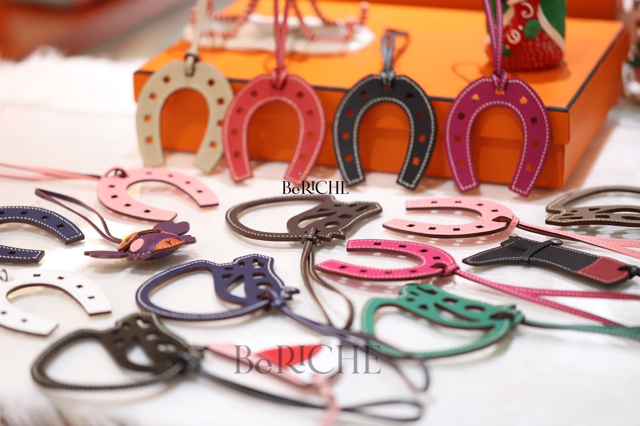 Paddock Fer A Cheval Charm/ Cheval Horse Charm