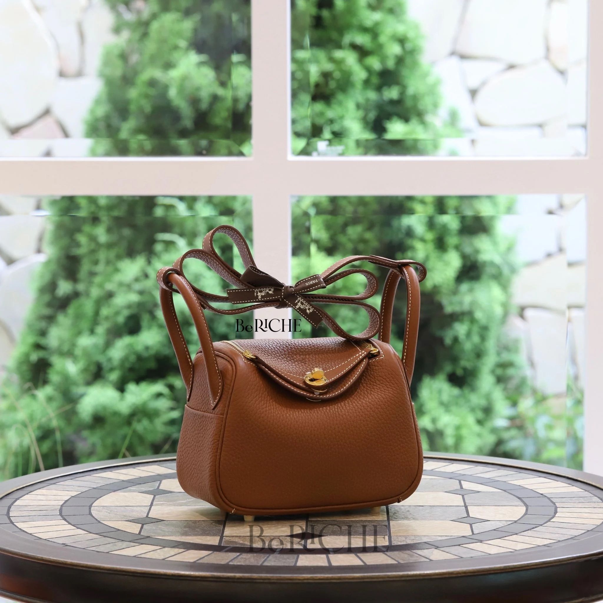 Mini Lindy 20 Clemence Leather Gold