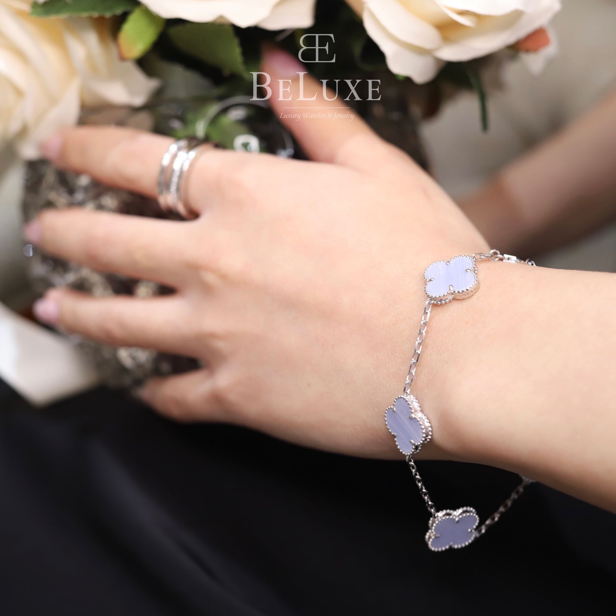 VCA Vintage Alhambra bracelet, 5 motifs
