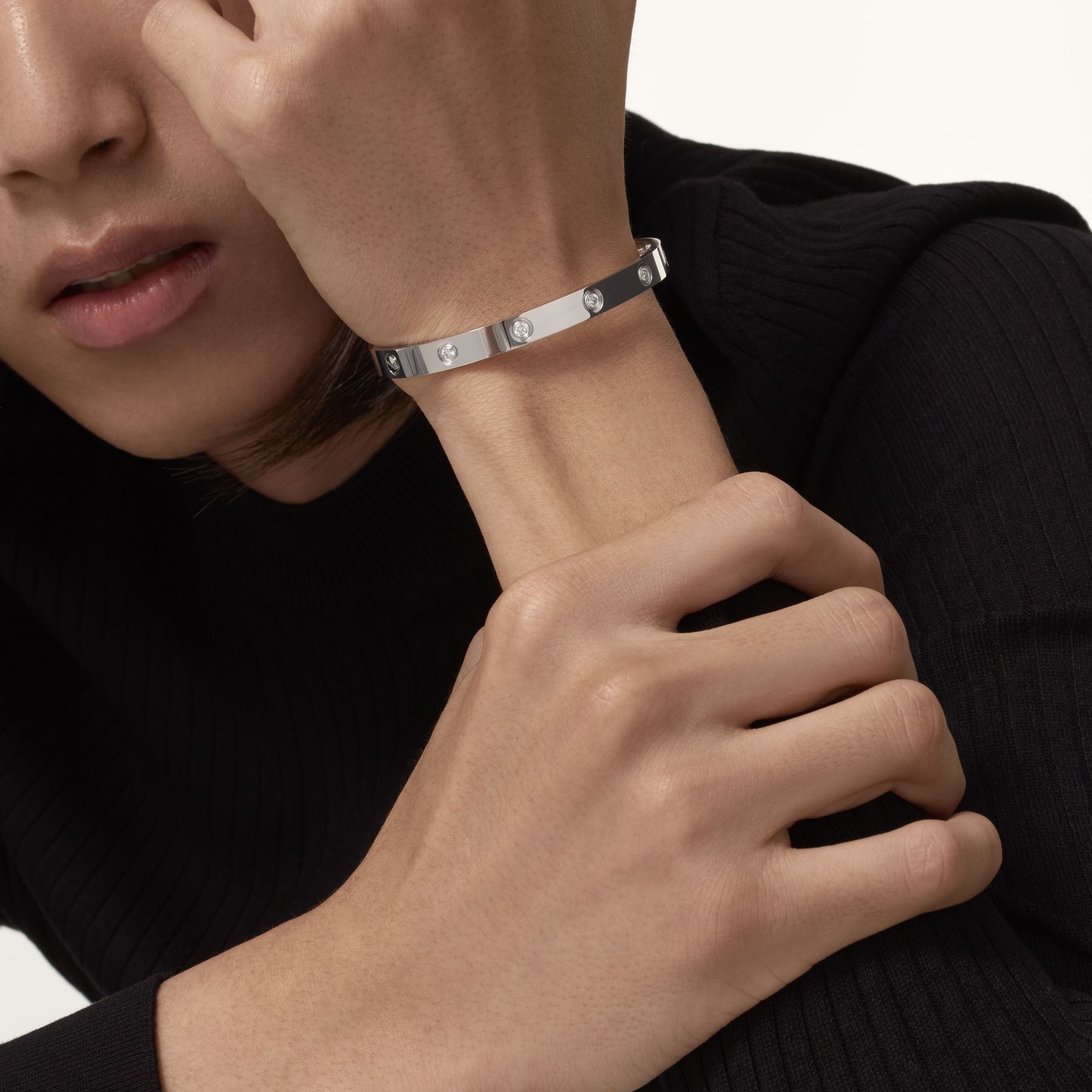 Cartier love bracelet, 10 diamond