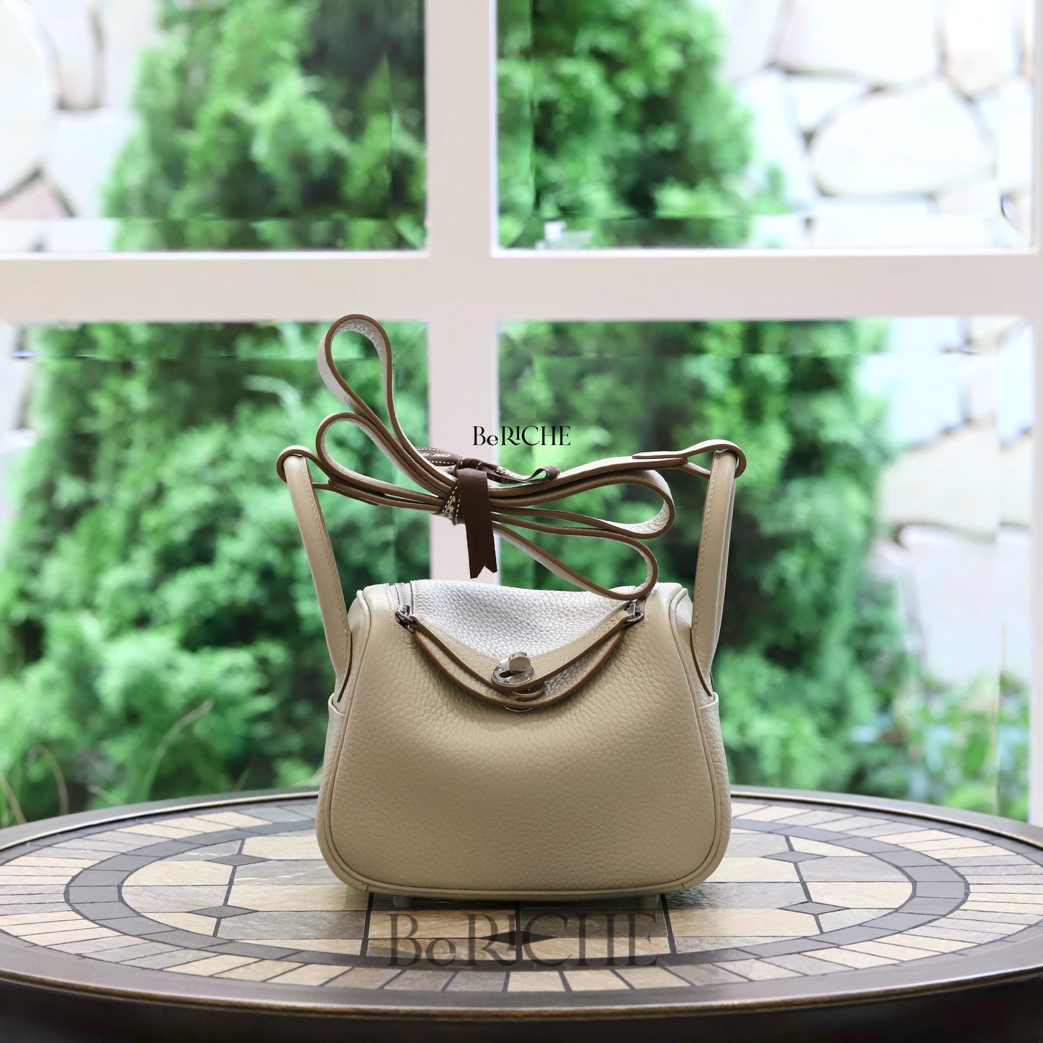 Mini Lindy 20 Clemence Leather Gris Perle PHW