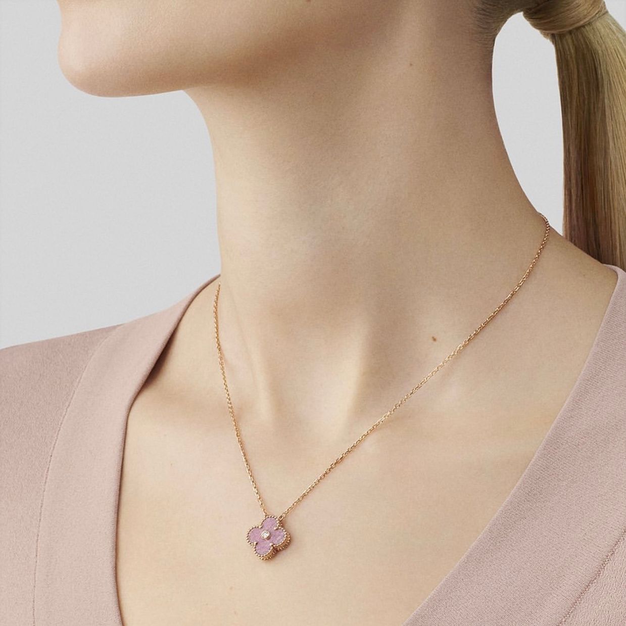 VCA Holiday pendant