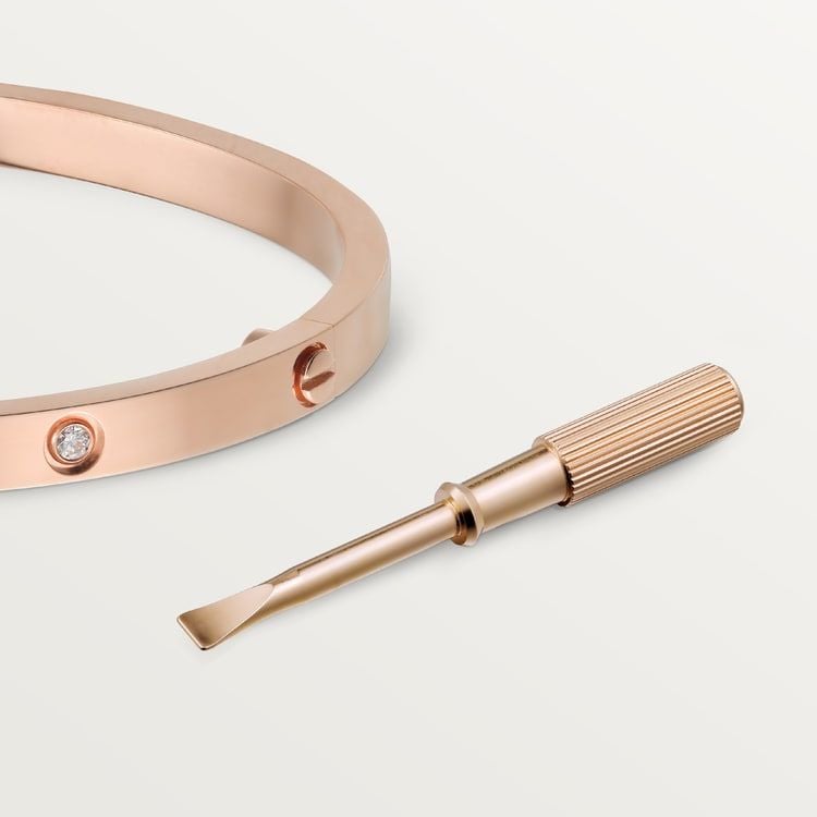 Cartier love bracelet small, 6 diamond