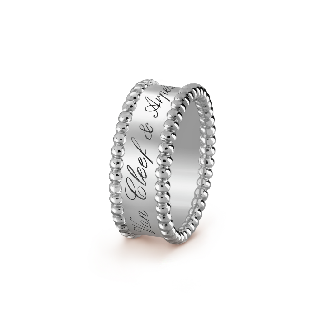 VCA Perlée signature ring