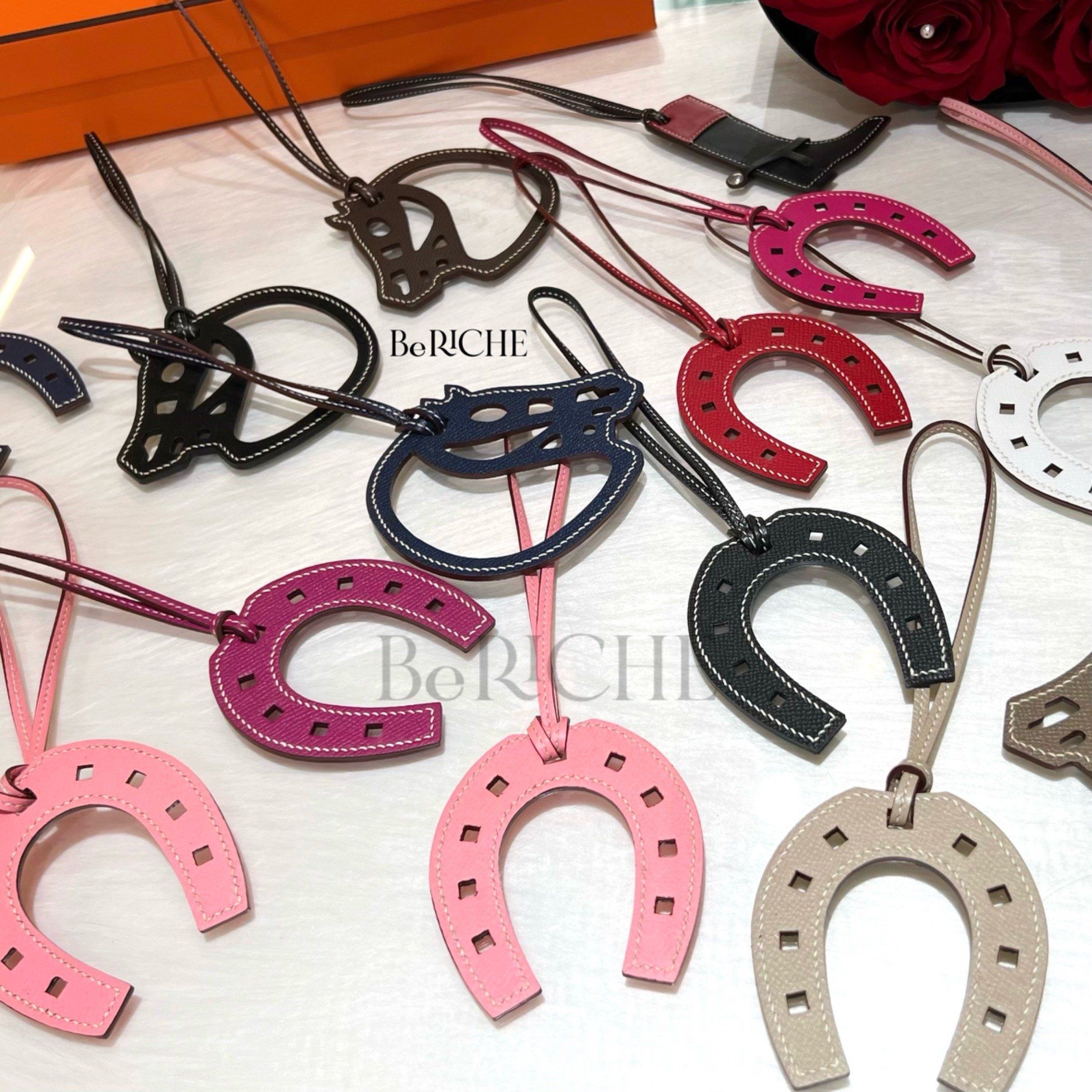 Paddock Fer A Cheval Charm/ Cheval Horse Charm