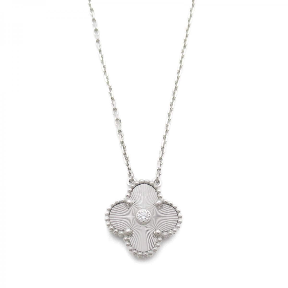 VCA Holiday pendant