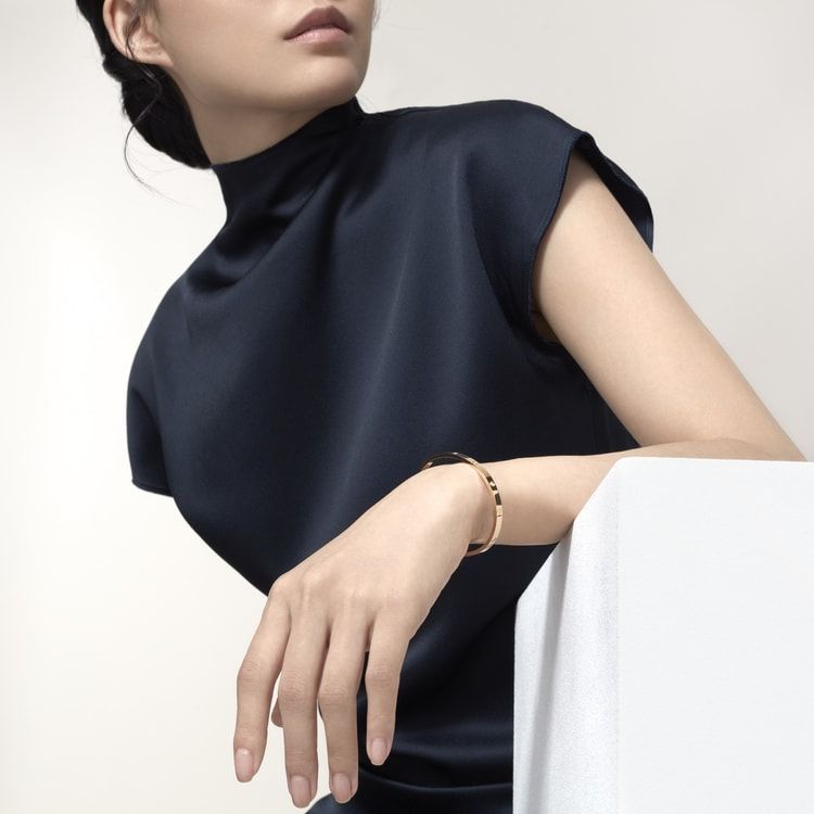 Cartier love bracelet small, 6 diamond