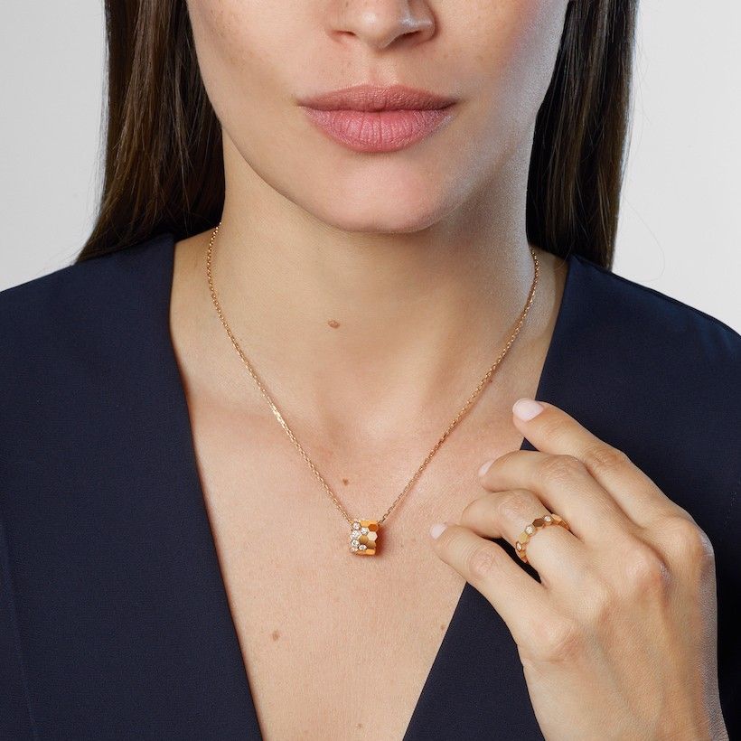 Chaumet Bee My Love pendant medium model