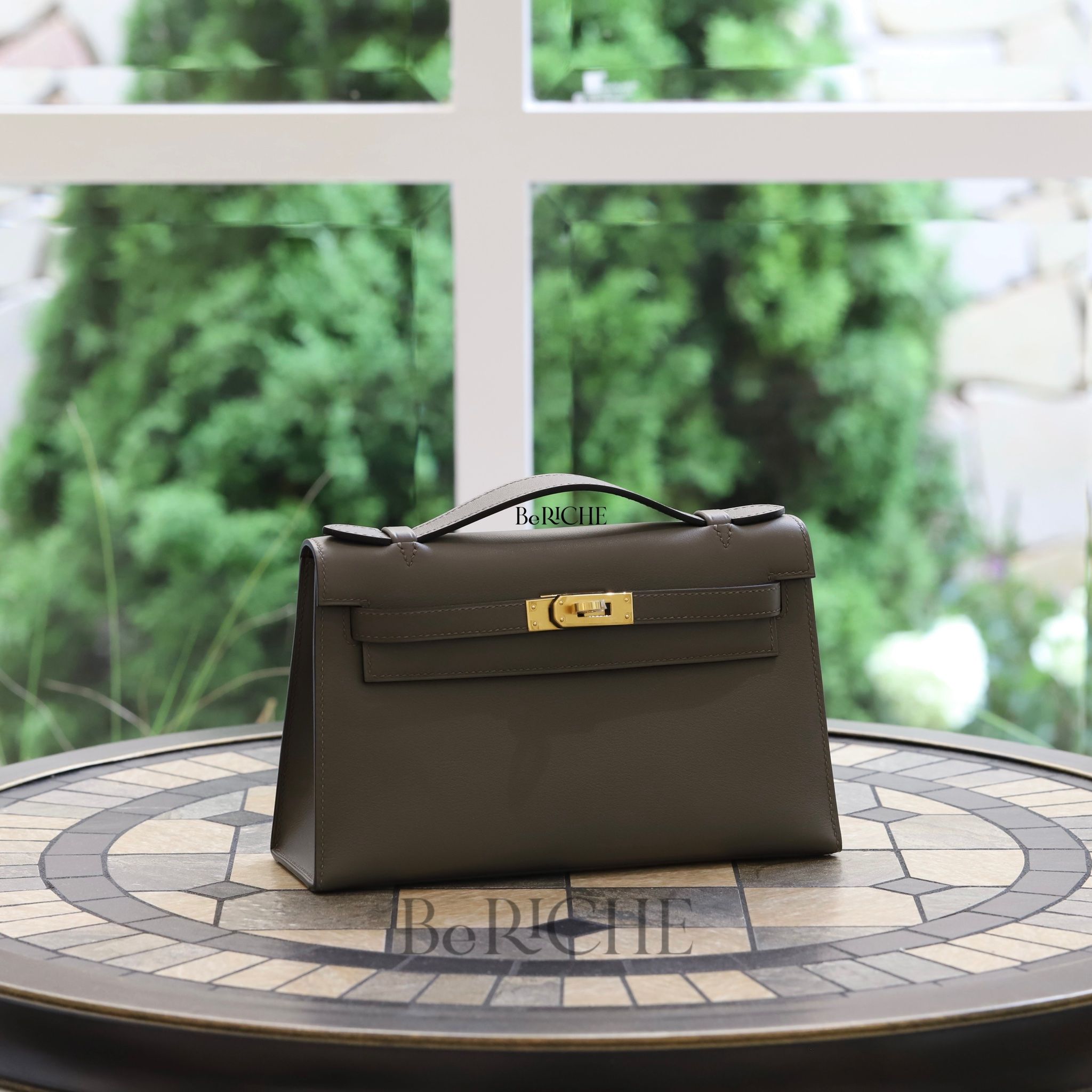 Kelly Pochette KP22 Swift Leather Etain GHW