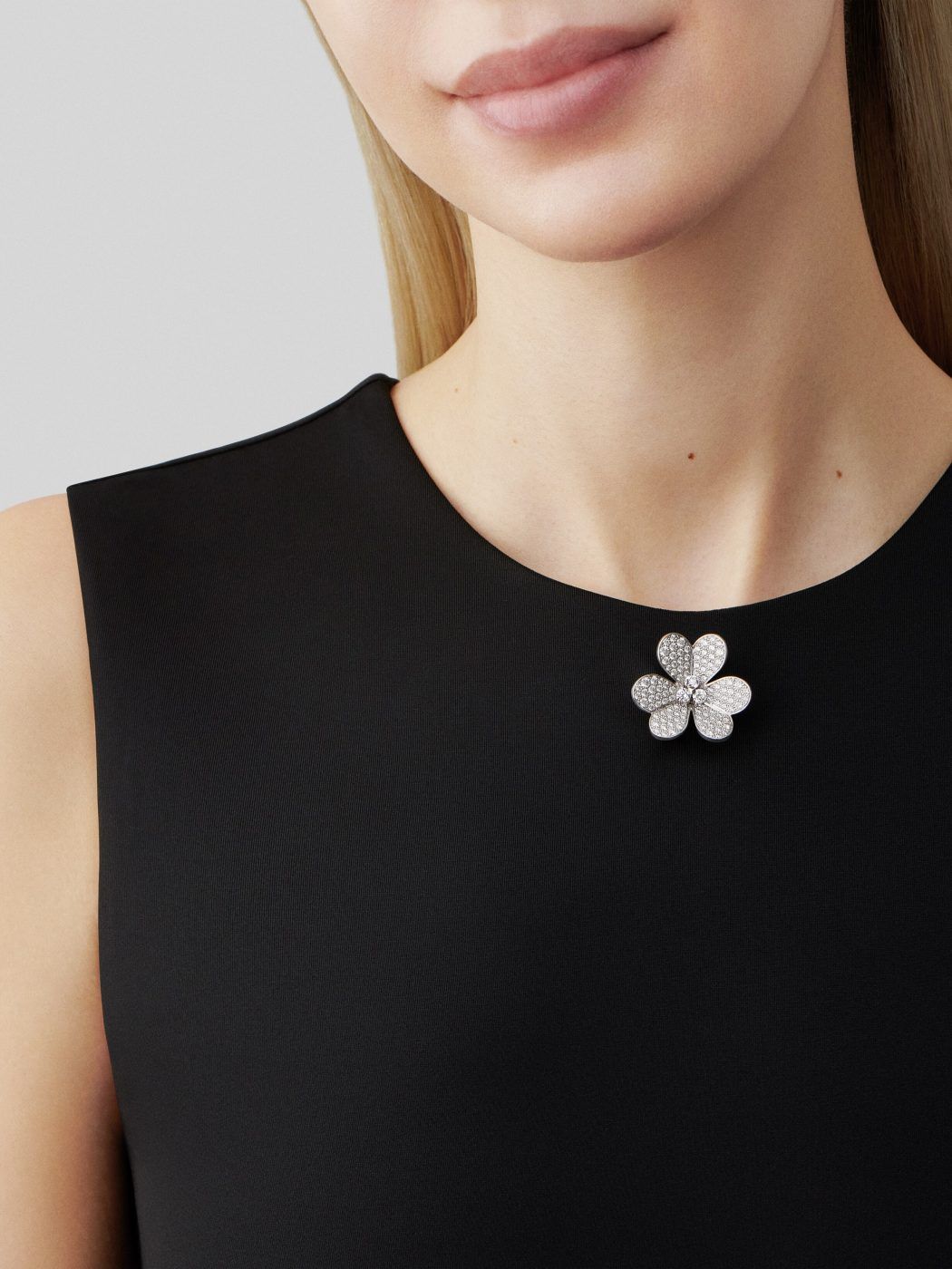VCA Frivole clip pendant, very large model
