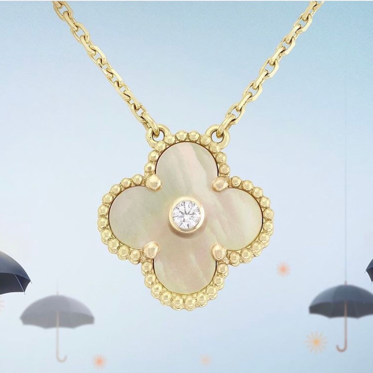 VCA Holiday pendant