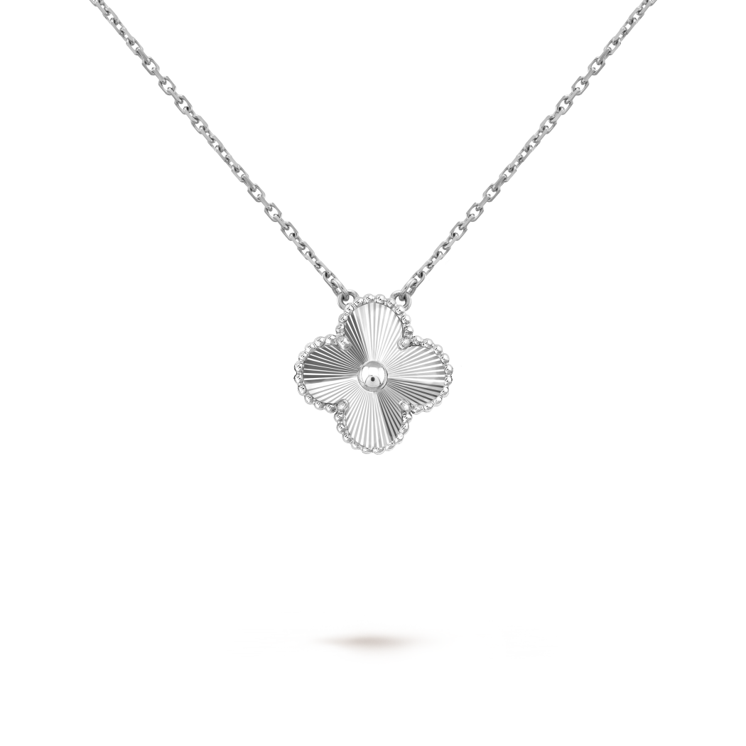 VCA Vintage Alhambra pendant