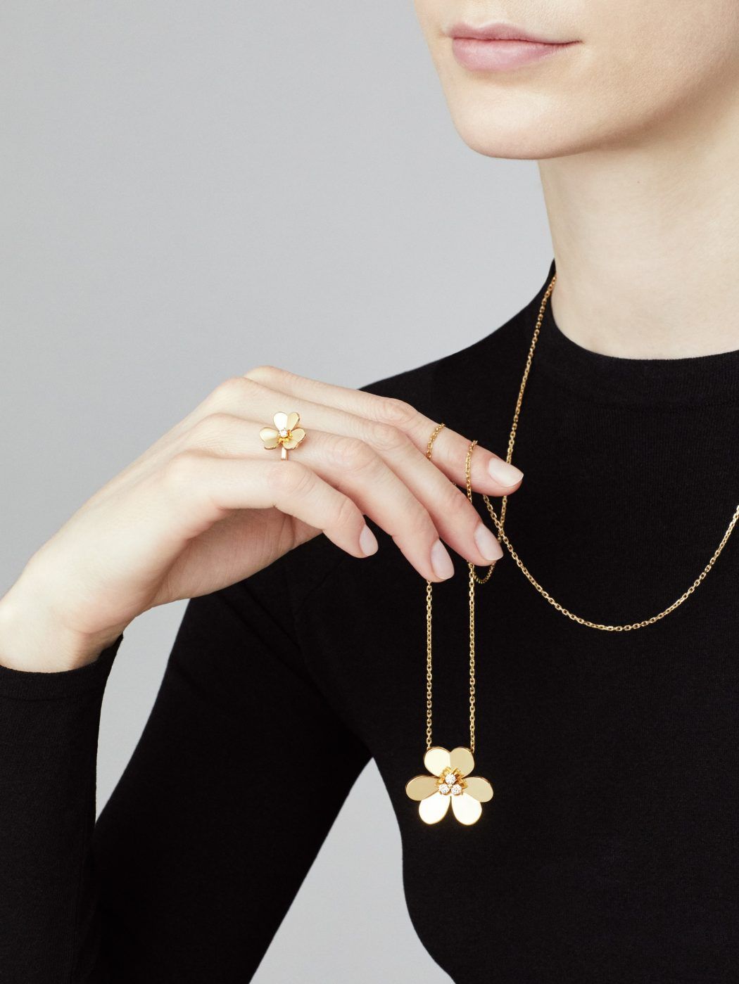 VCA Frivole clip pendant, very large model