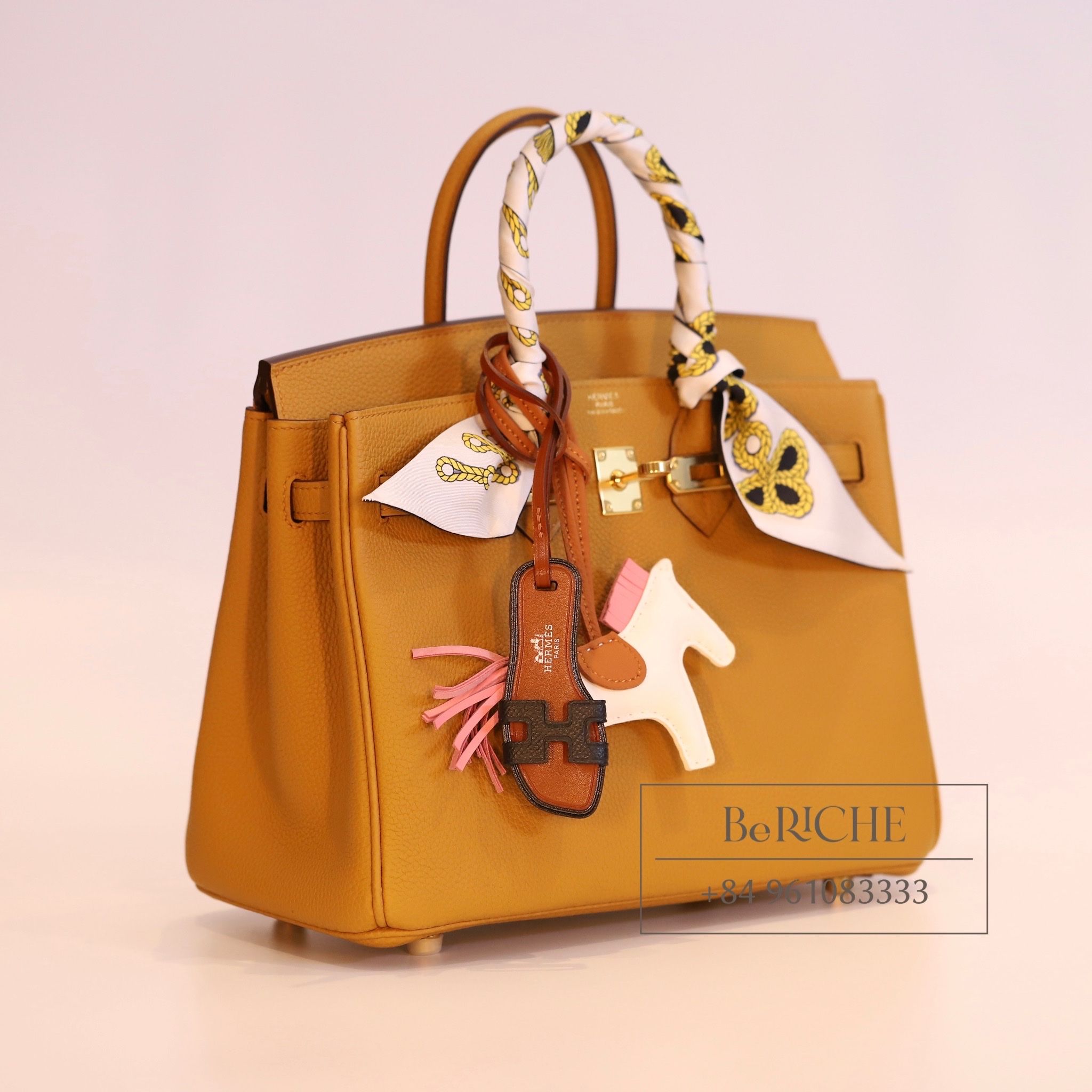Oran Nano Charm