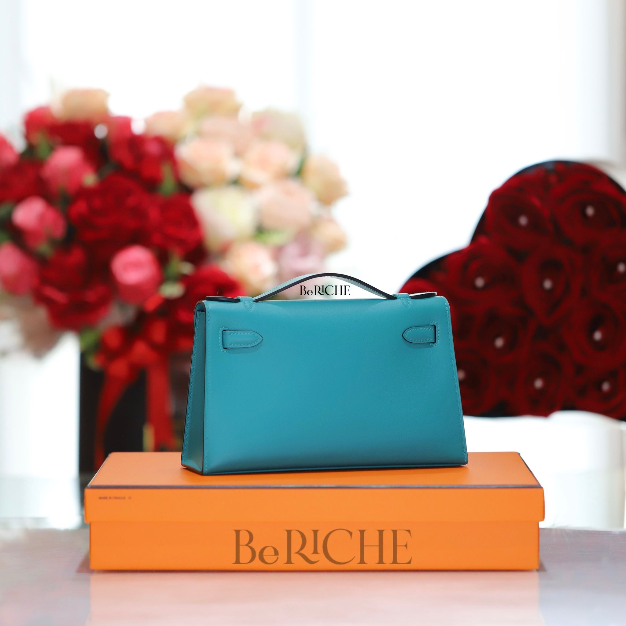 Kelly Pochette KP22 Swift Leather Bleu Paon GHW
