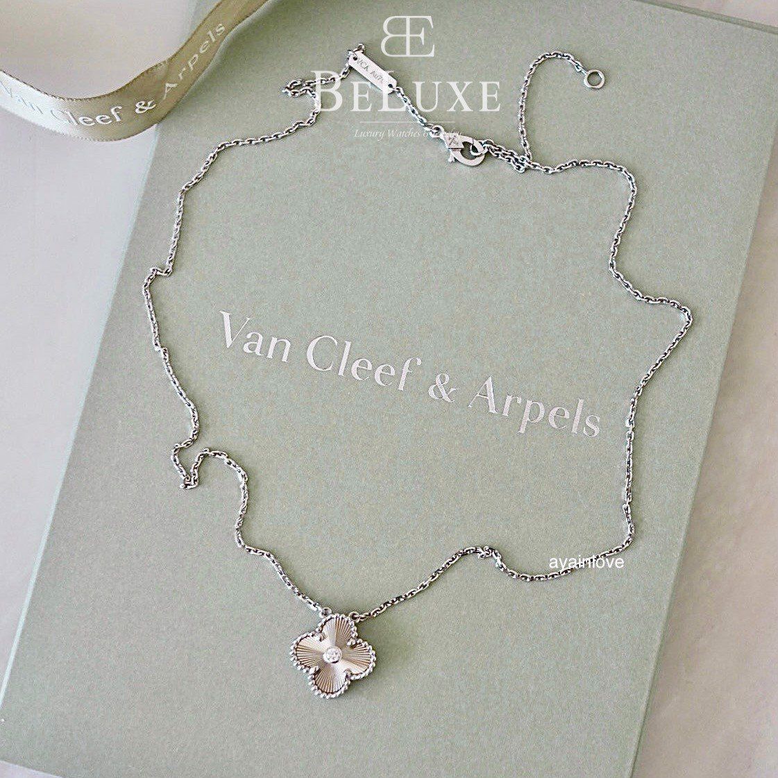 VCA Holiday pendant