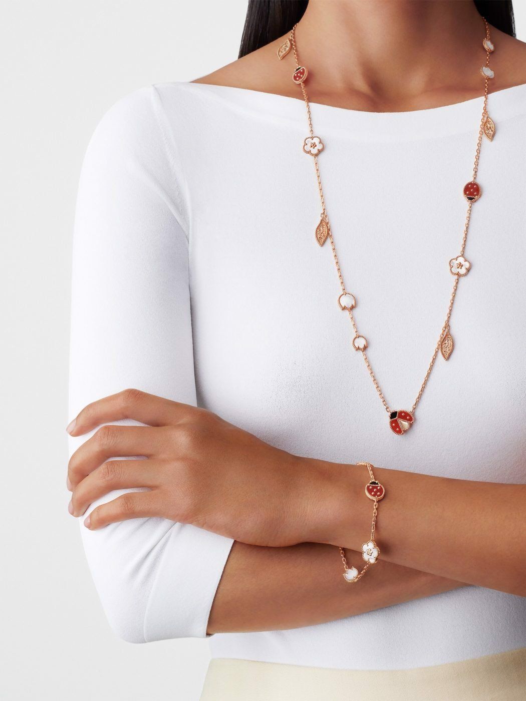 VCA Lucky Spring long Necklace, 15 motifs