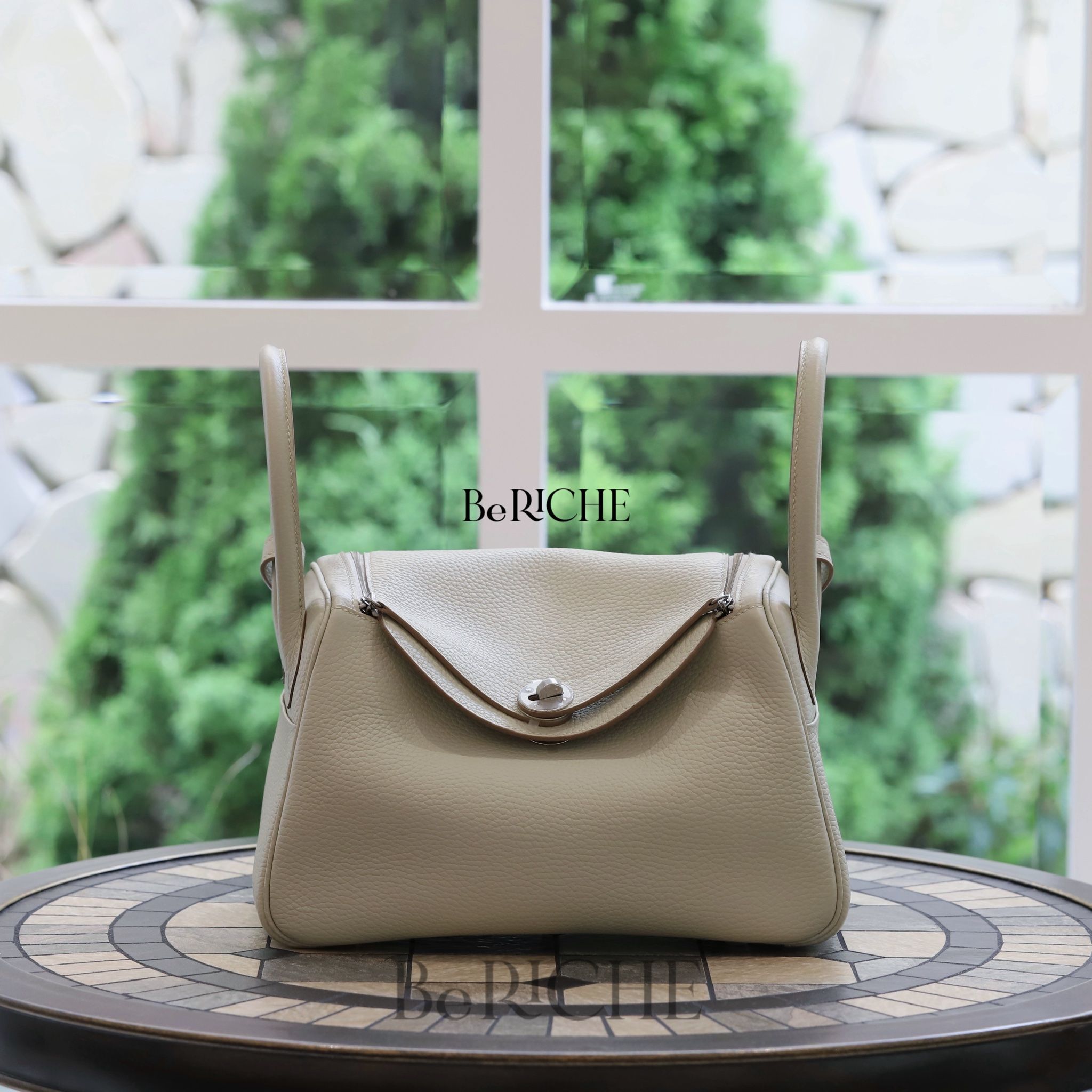 Lindy 26 Clemence Leather Gris Perle PHW