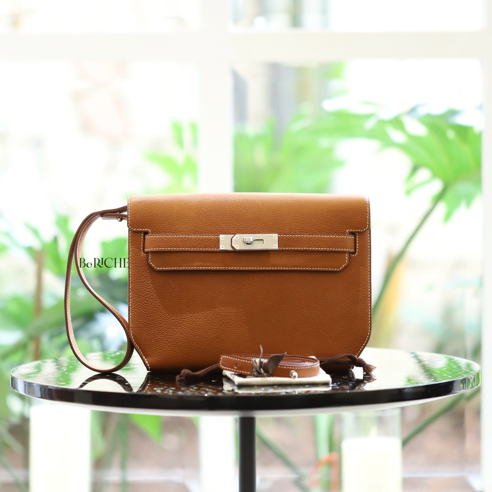 Kelly Depeches 25 Pouch Barenia Faubourg calfskin FAUVE PHW
