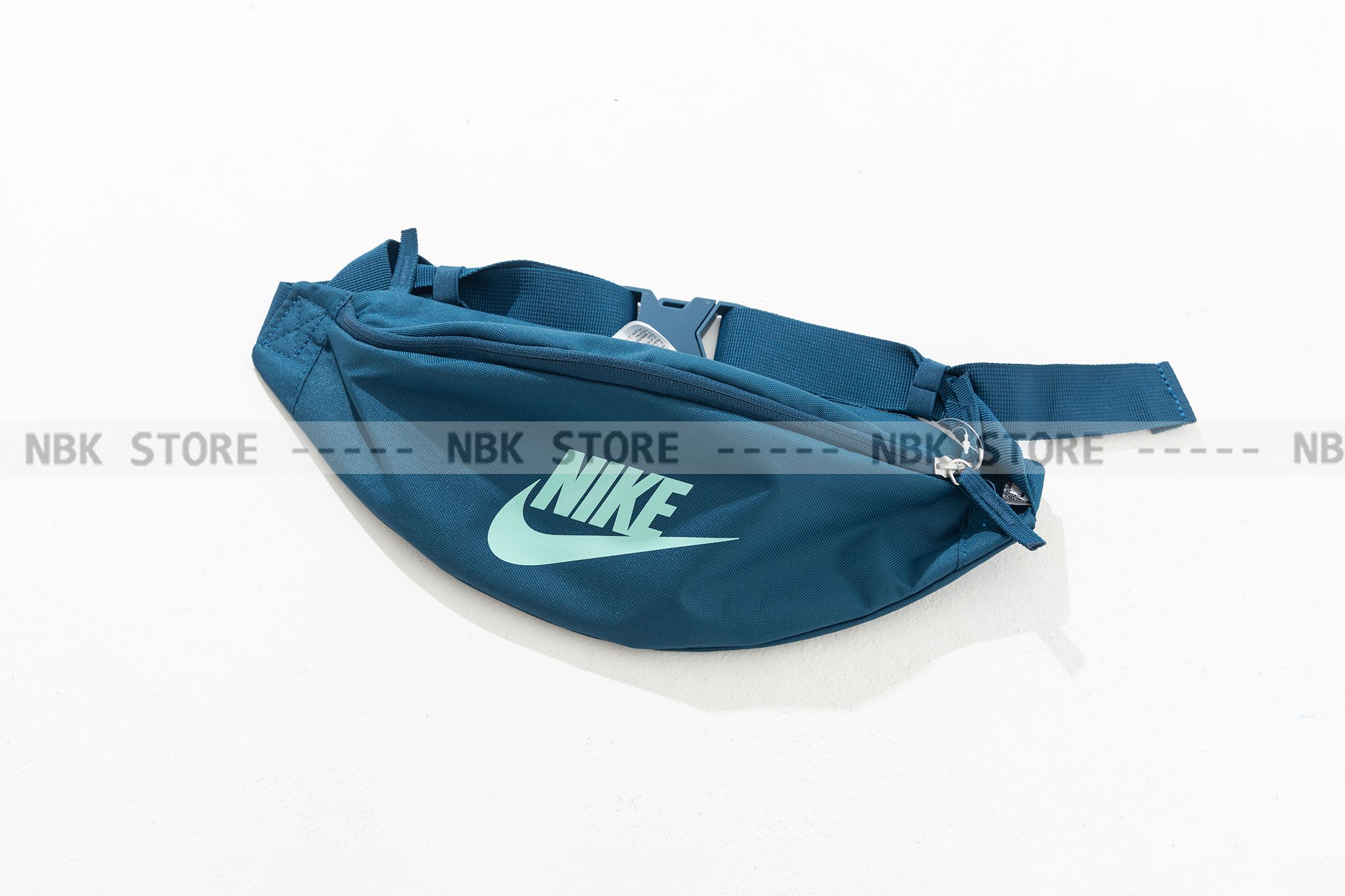 Túi chéo Nike Sportswear Heritage Hip Pack