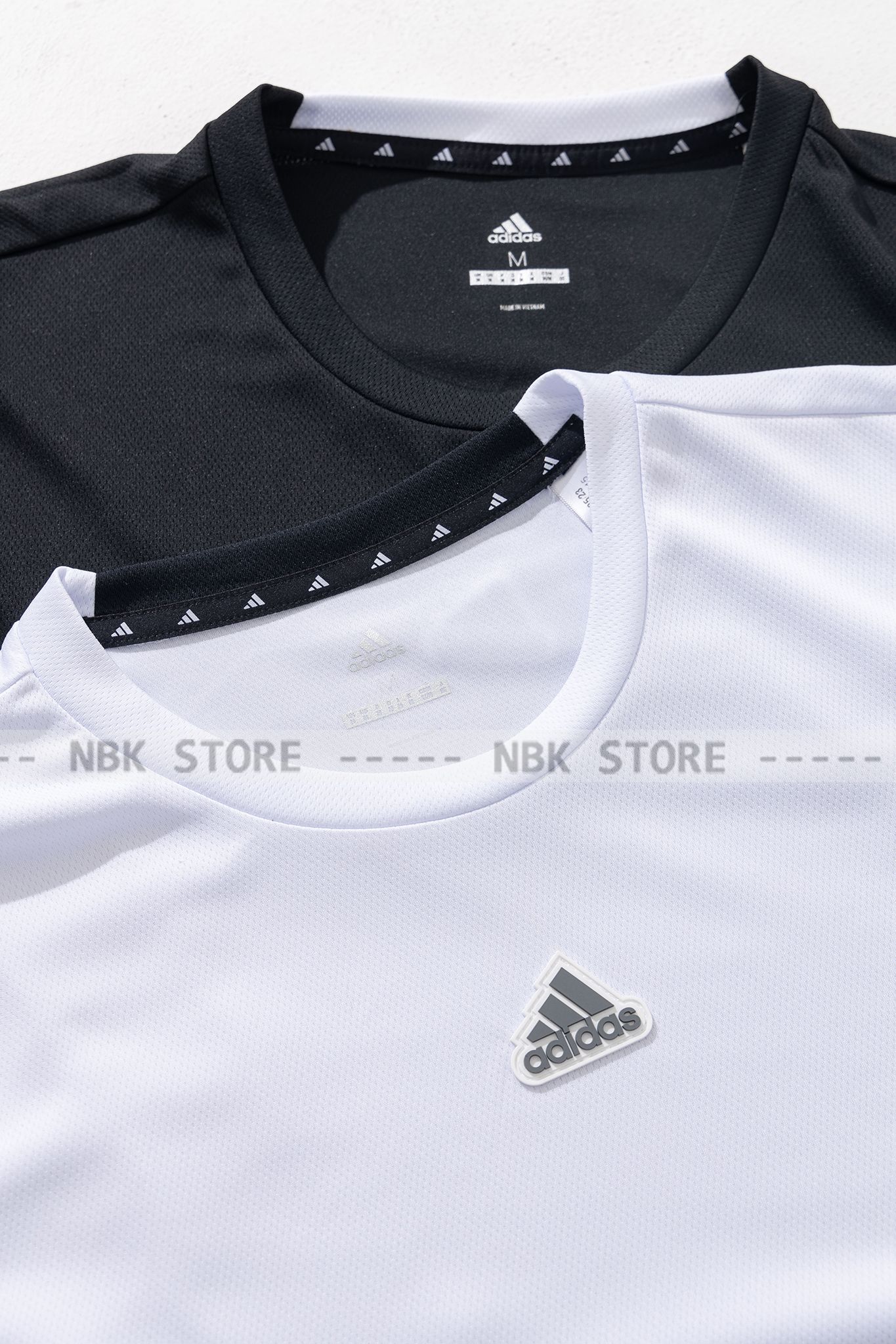 T- Shirt Adidas Logo Nổi