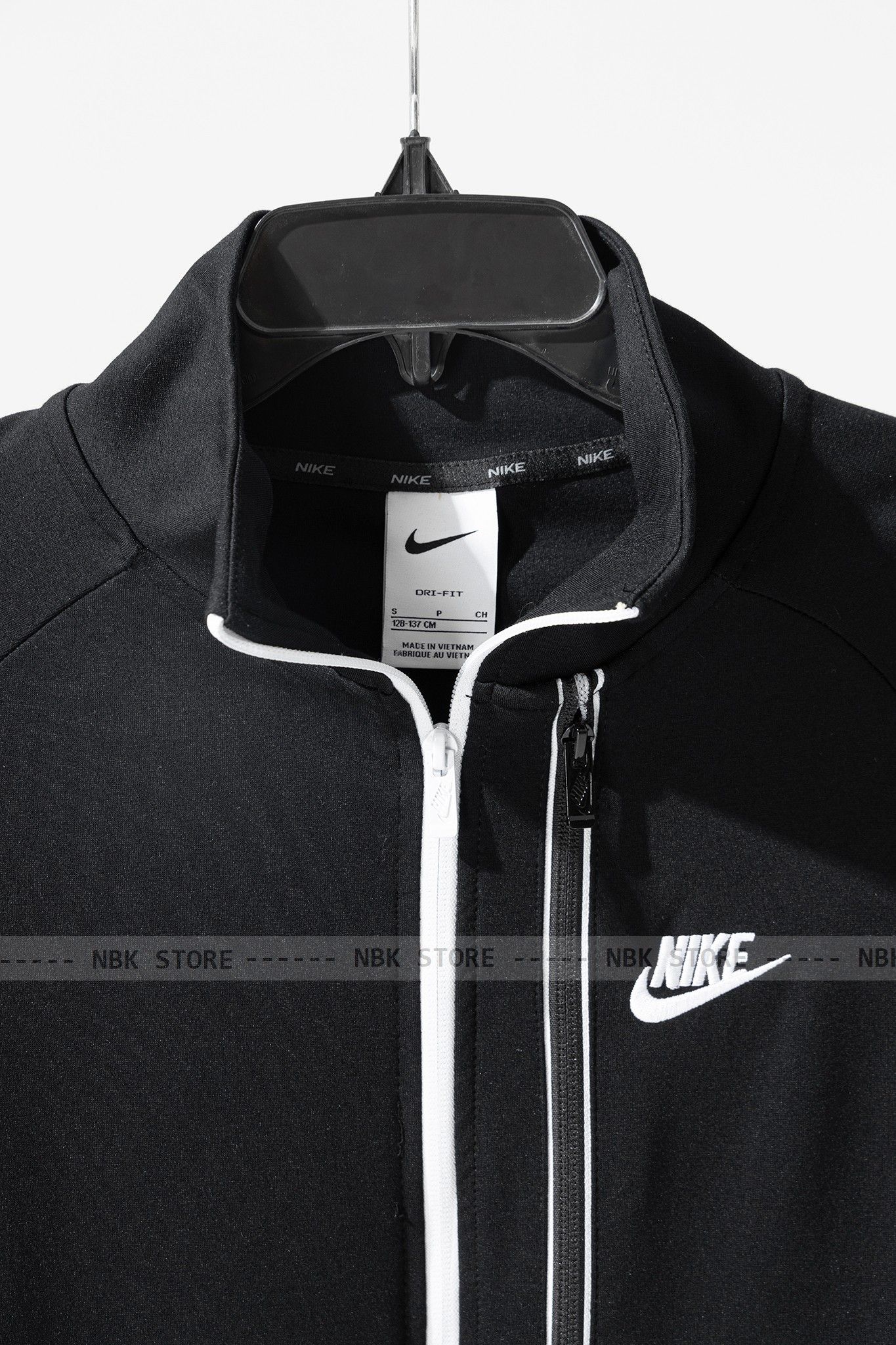 Áo Khoác Nike Jacket TRIBUTE