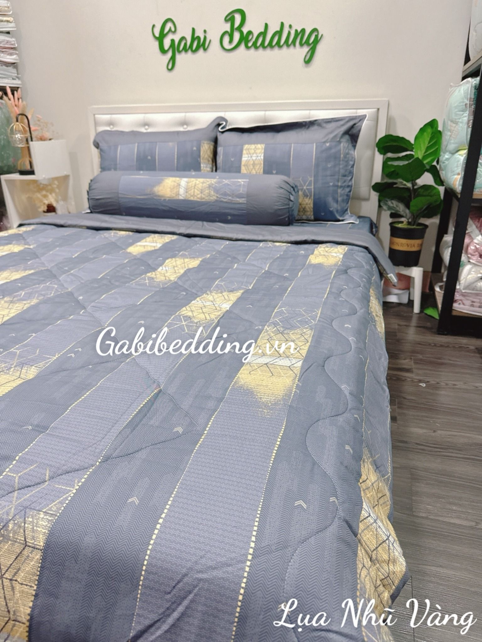 Satin Lụa Nhũ Vàng