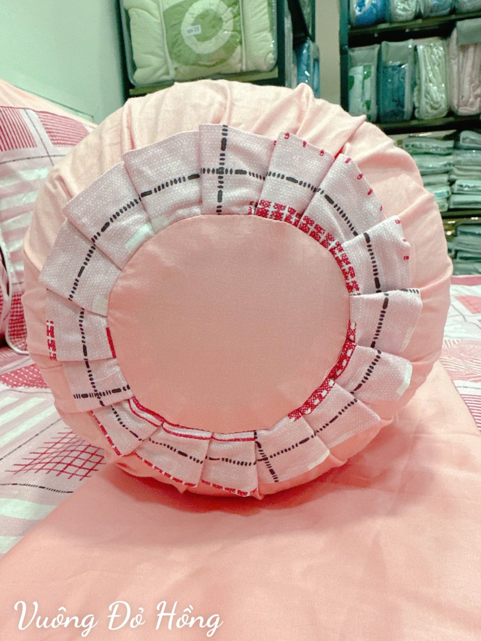 Satin Vuông Đỏ Hồng