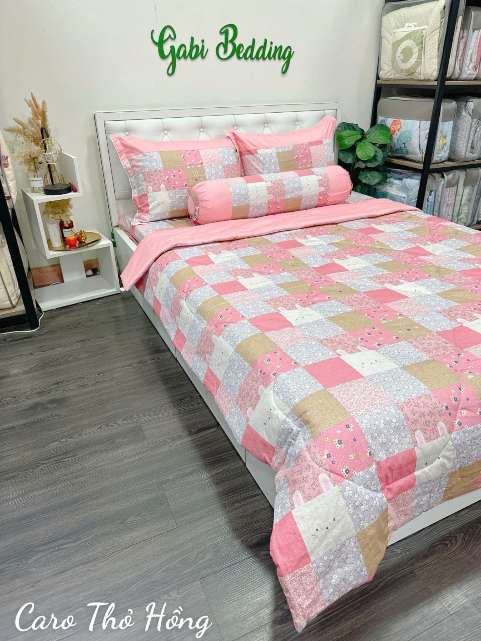 Satin Caro Thỏ Hồng