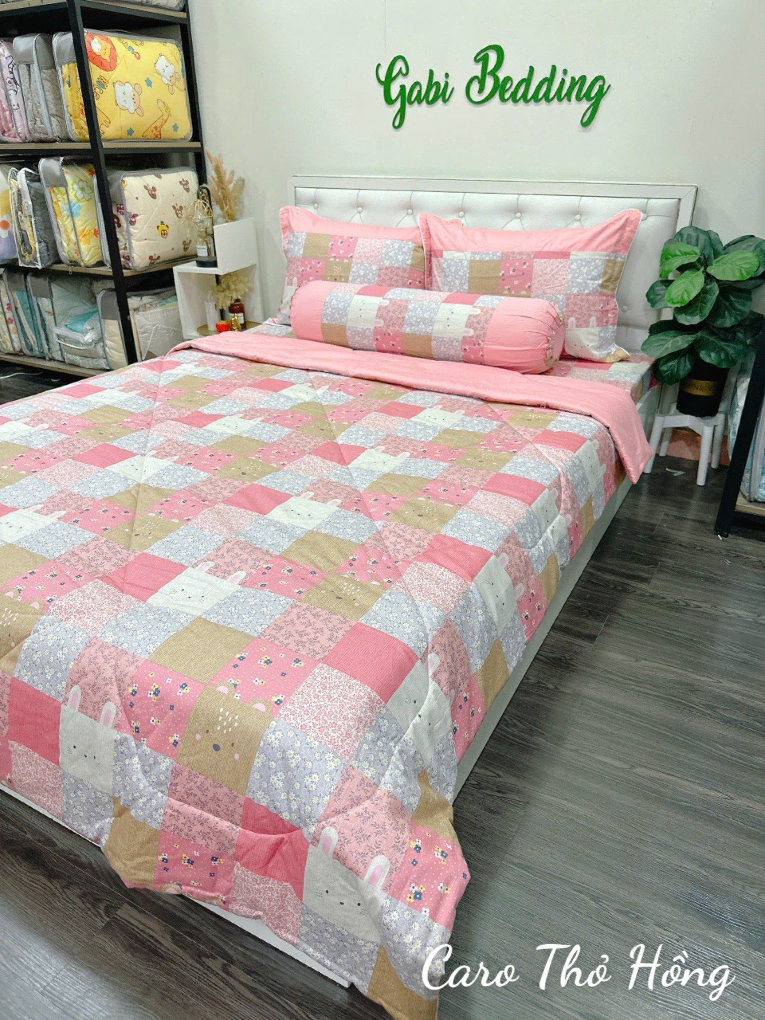Satin Caro Thỏ Hồng