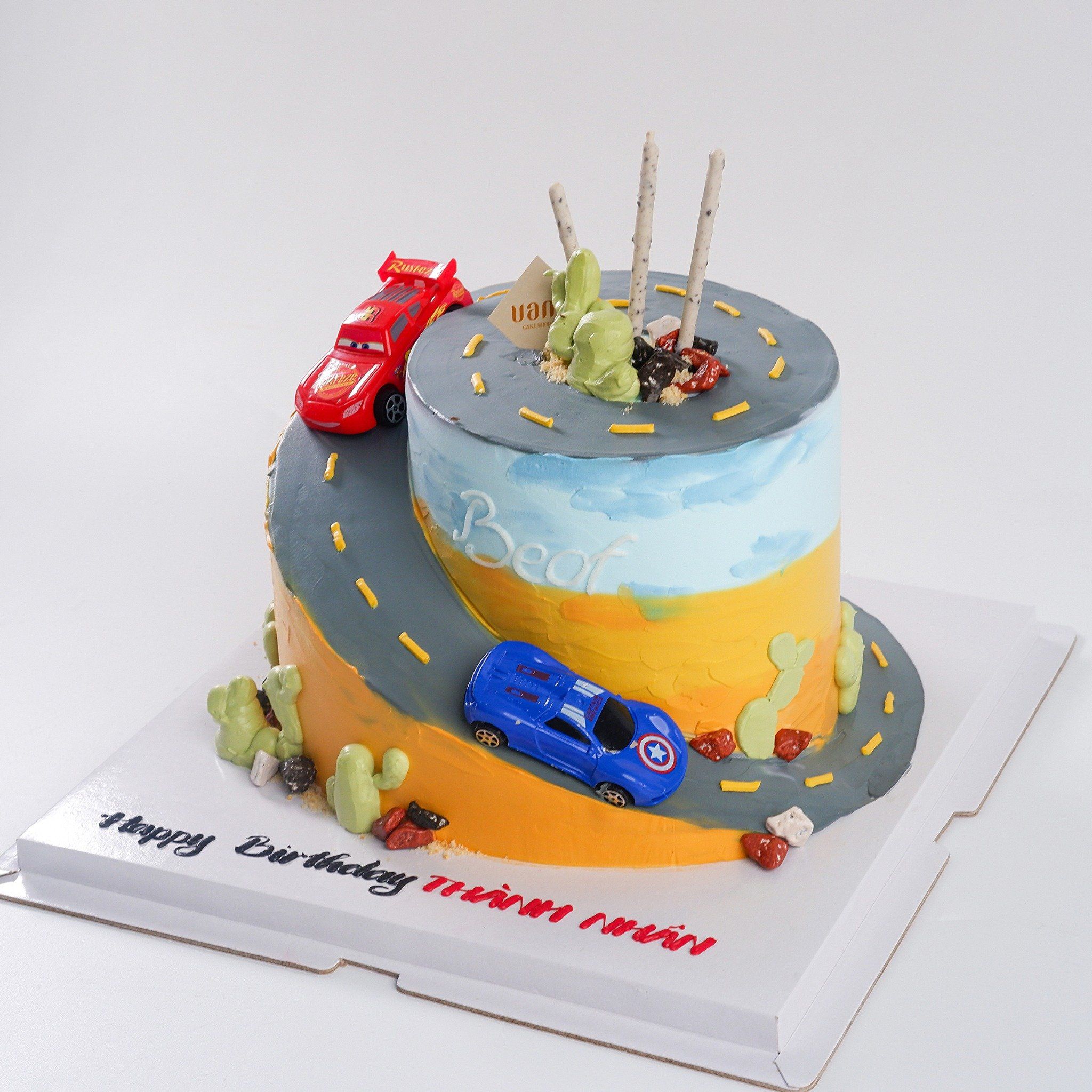 Bánh ô tô - Bánh kem sinh nhật Đà Nẵng