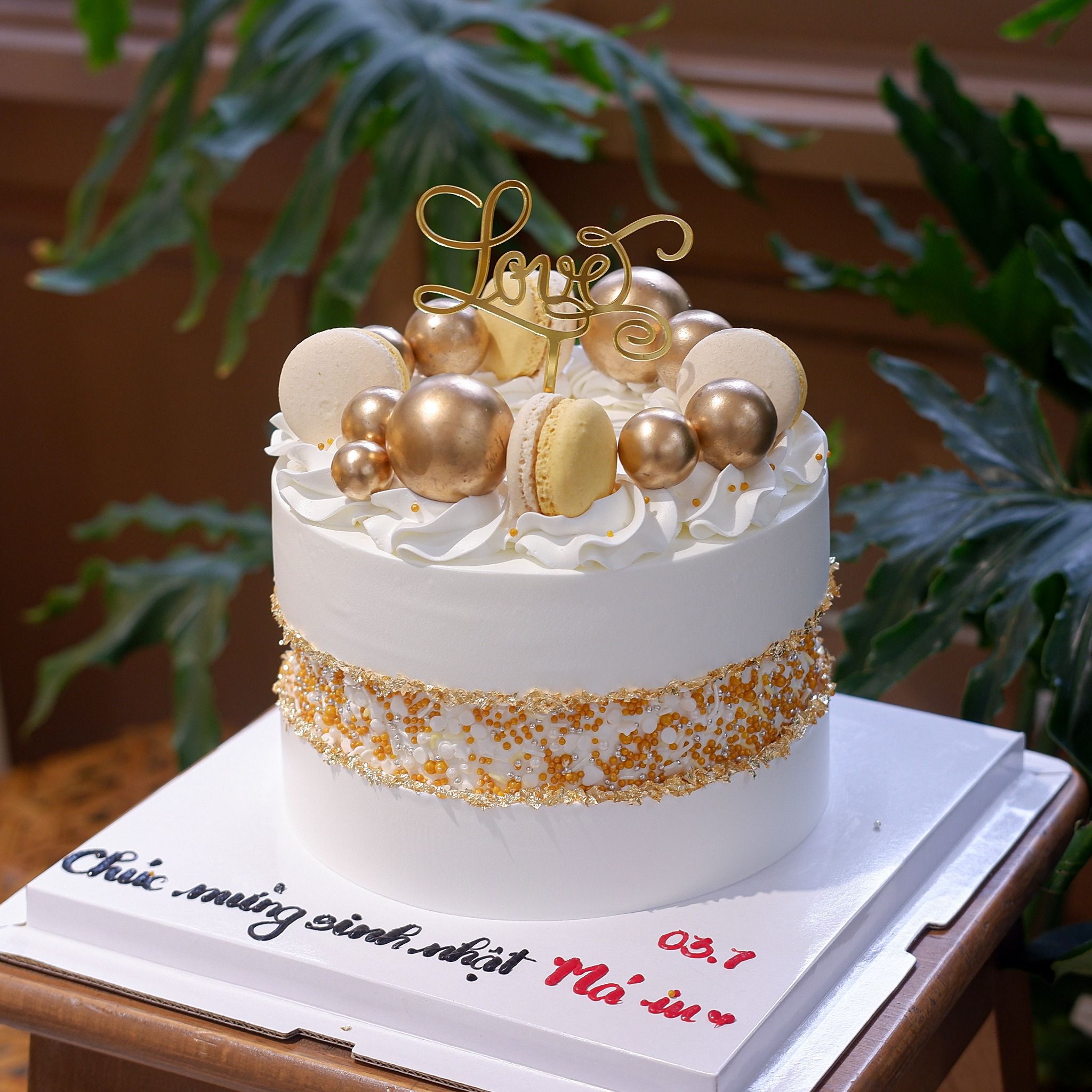 Bánh trang trí macaron