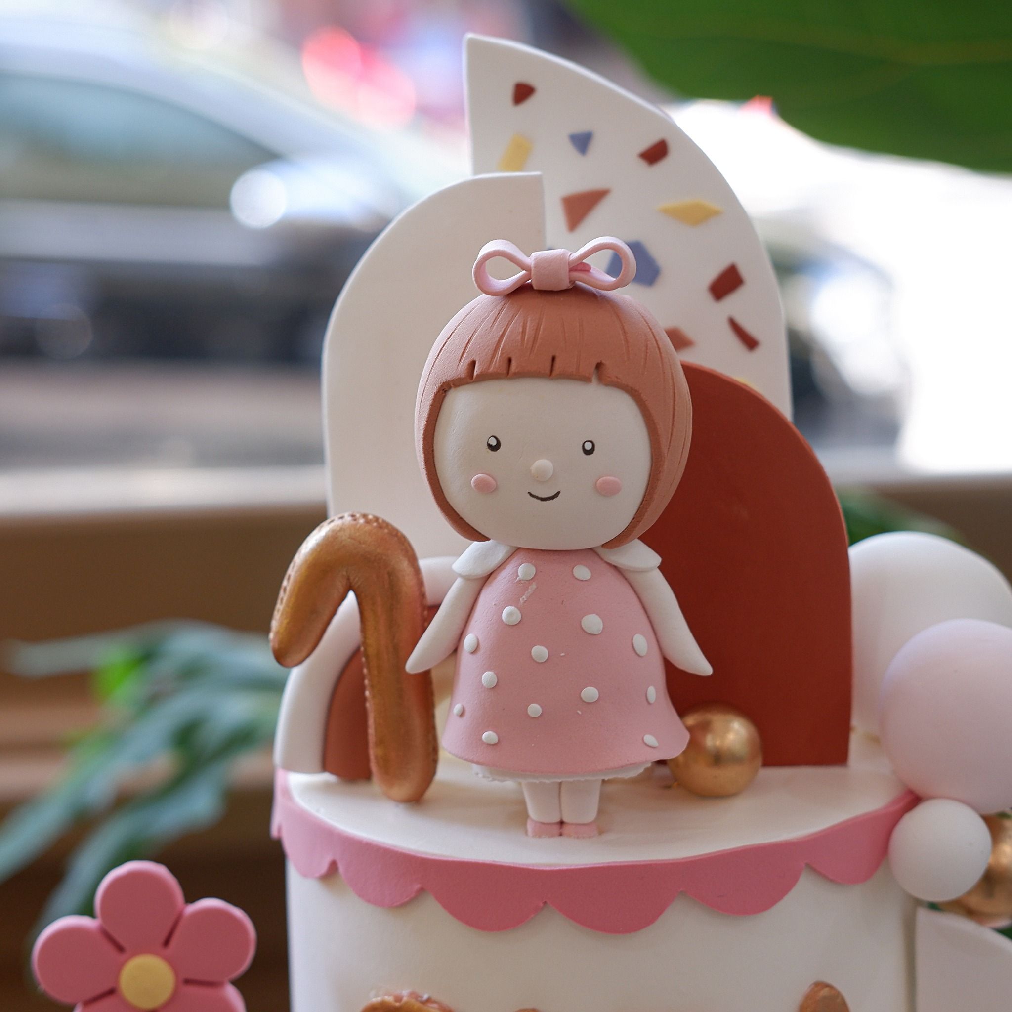 Bánh nặn tạo hình chủ đề bé gái - Bánh kem sinh nhật Đà Nẵng
