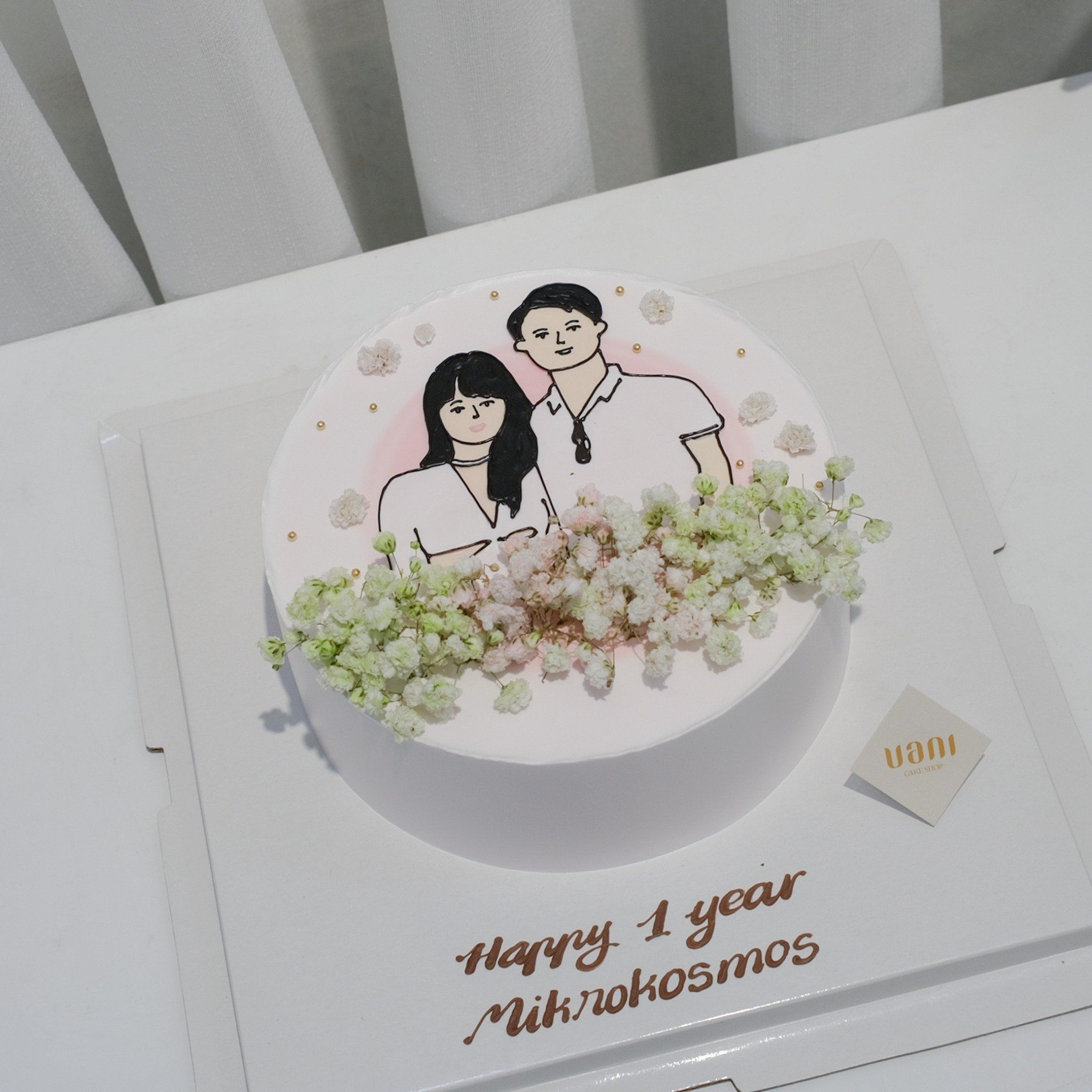 Bánh vẽ 2 người, trang trí hoa bi