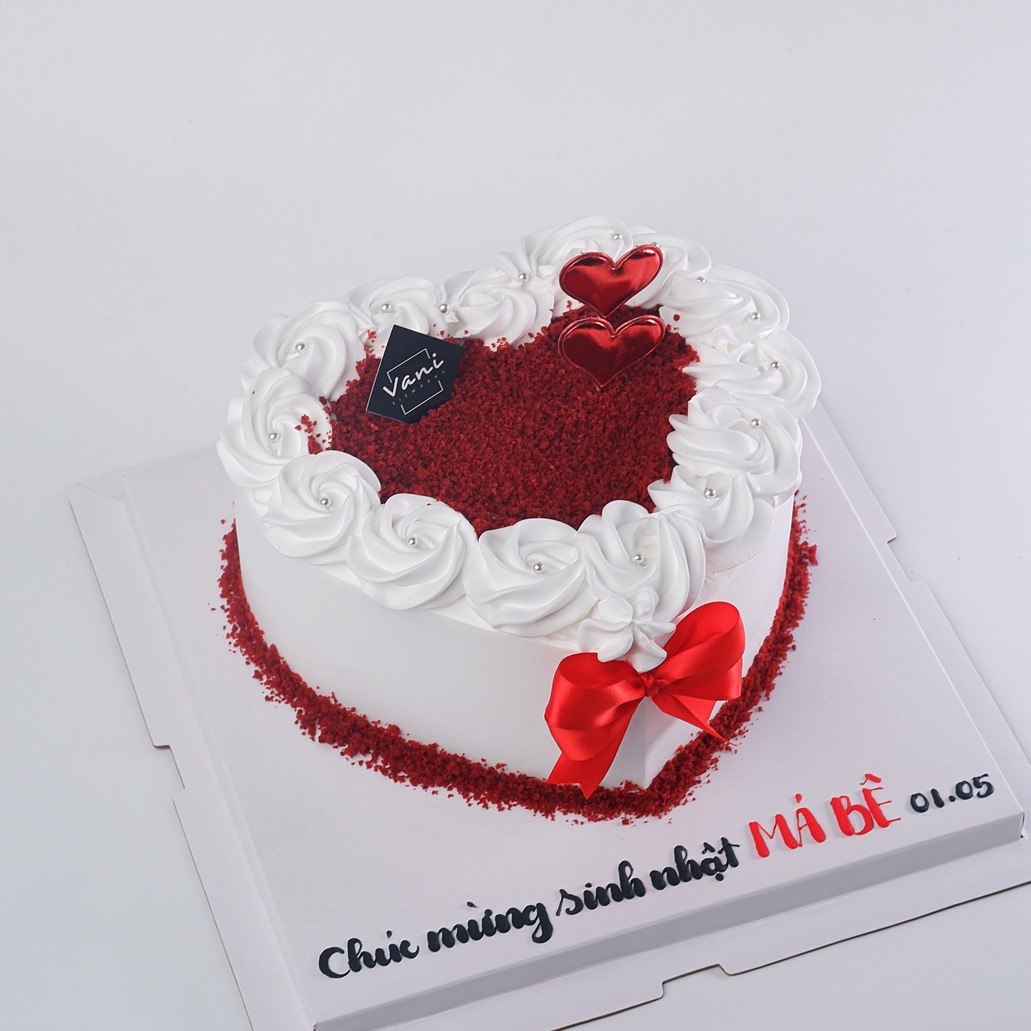 Bánh tim rắc bột red - Bánh kem sinh nhật Đà Nẵng