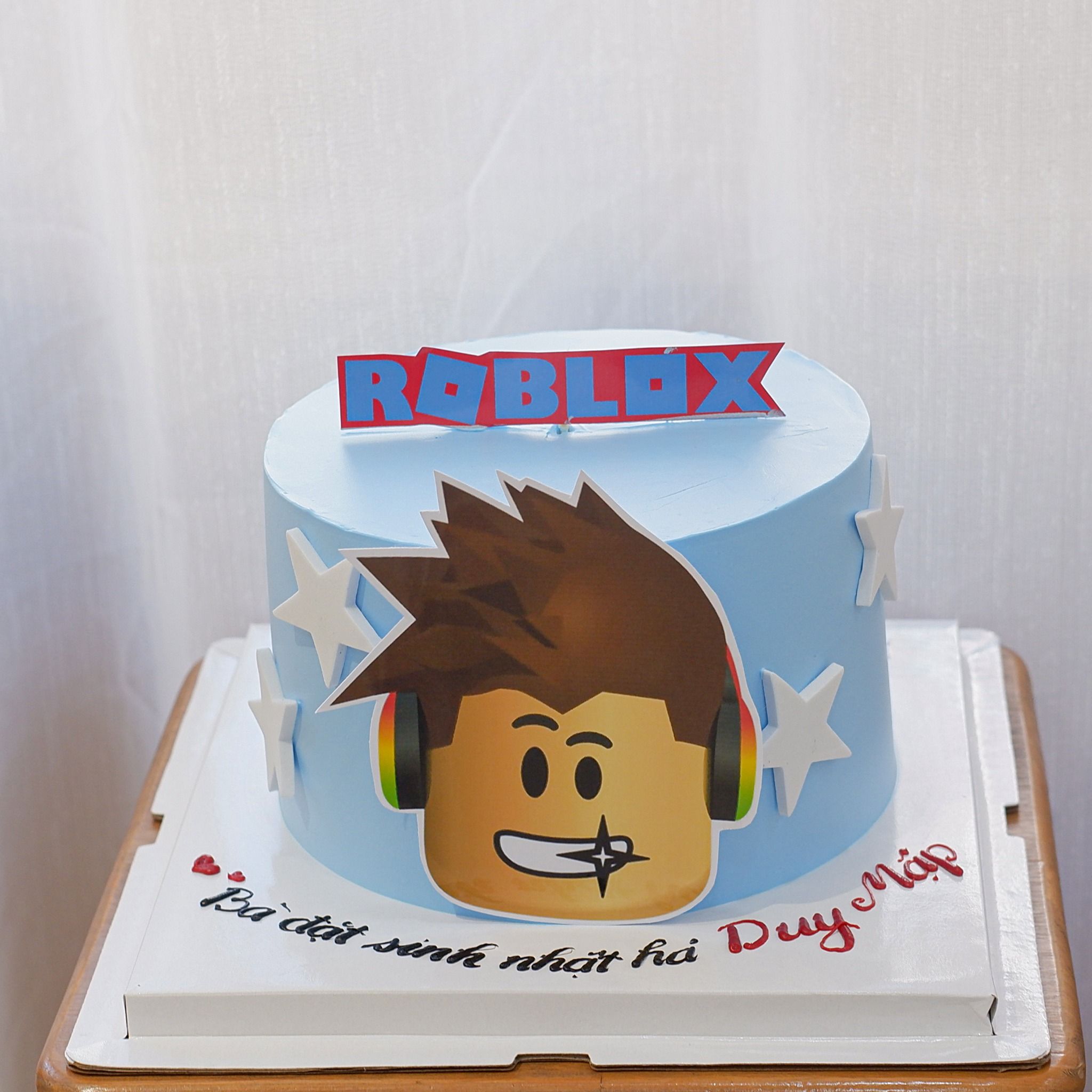 Bánh in hình roblox