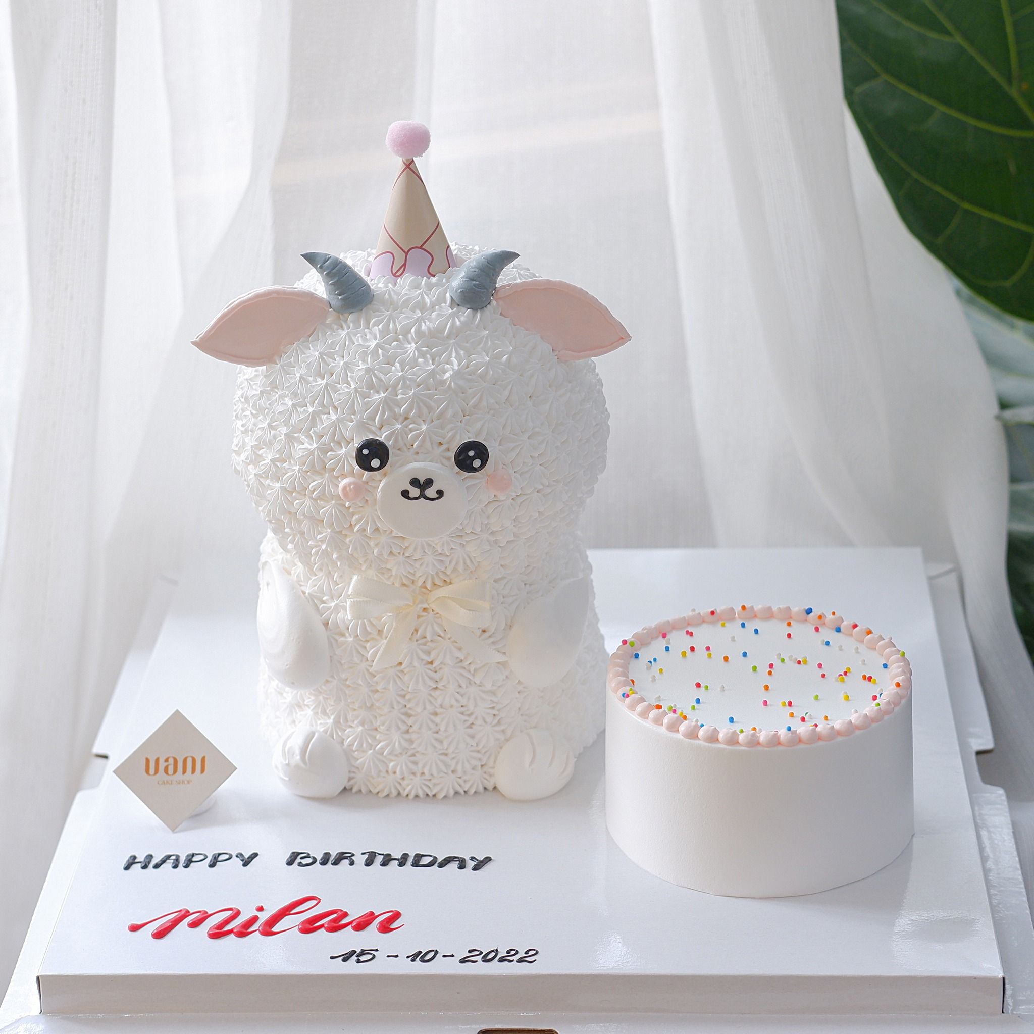 Bánh con dê và bánh kem mini