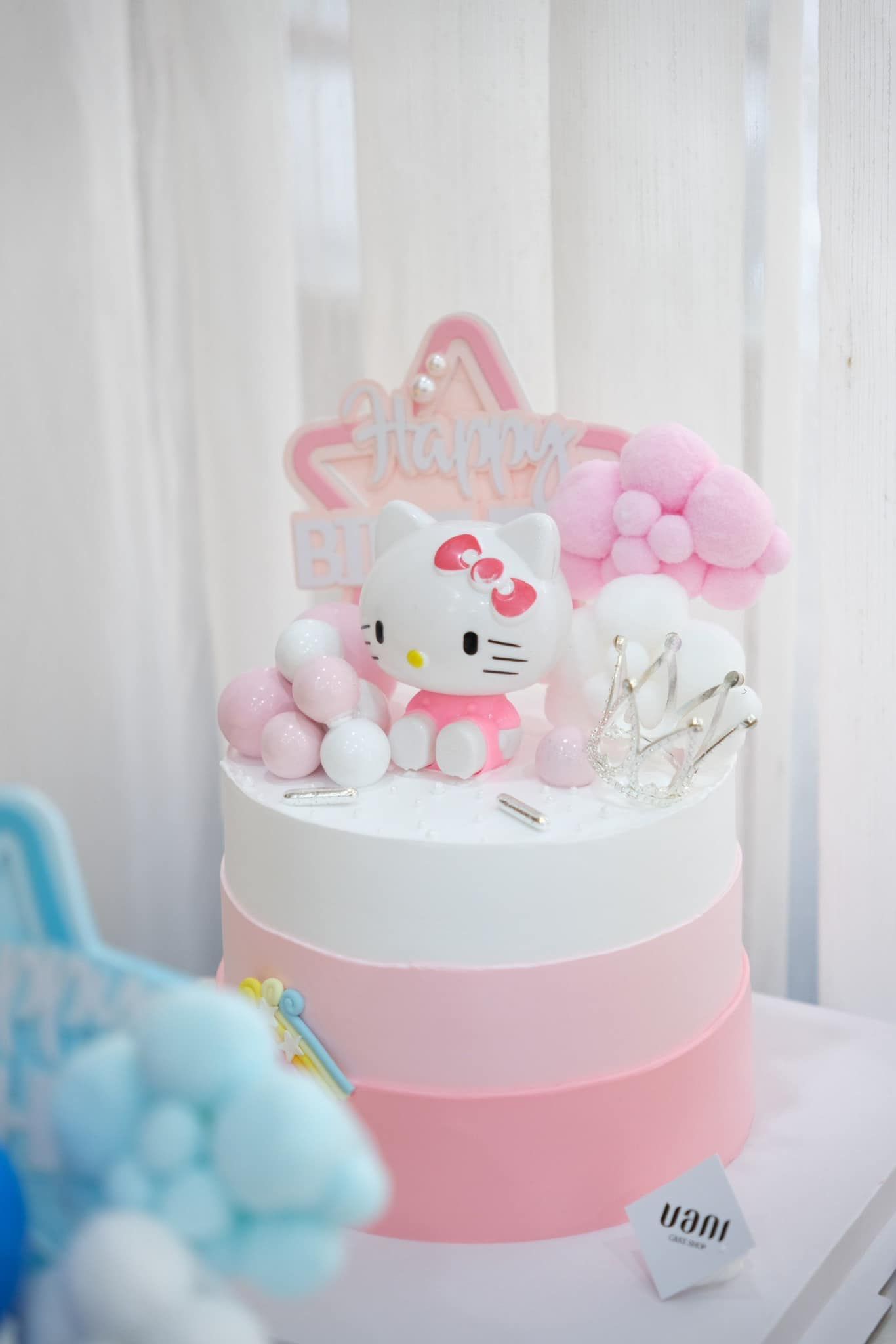 bánh kem hello kitty