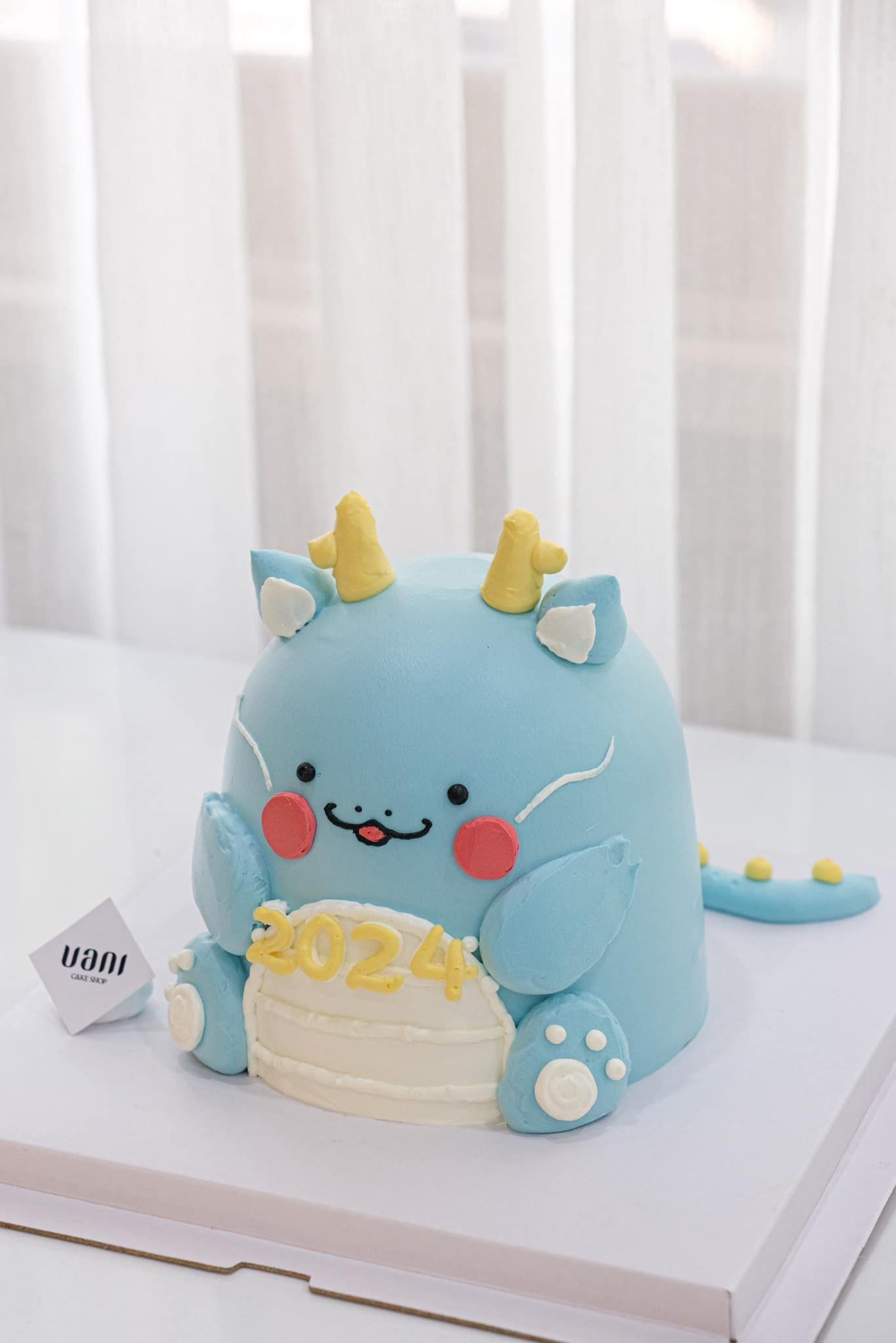 bánh kem con rồng