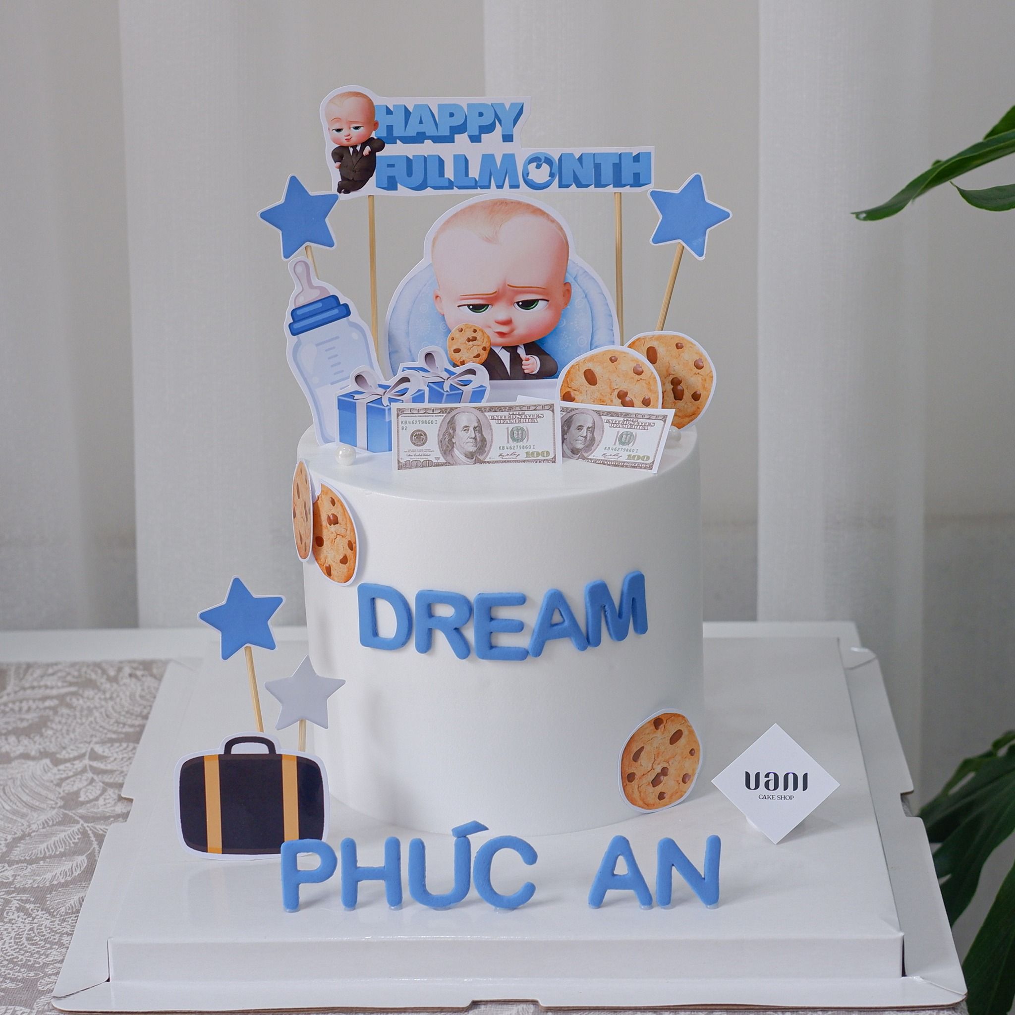 Bánh gắn topper Baby Boss