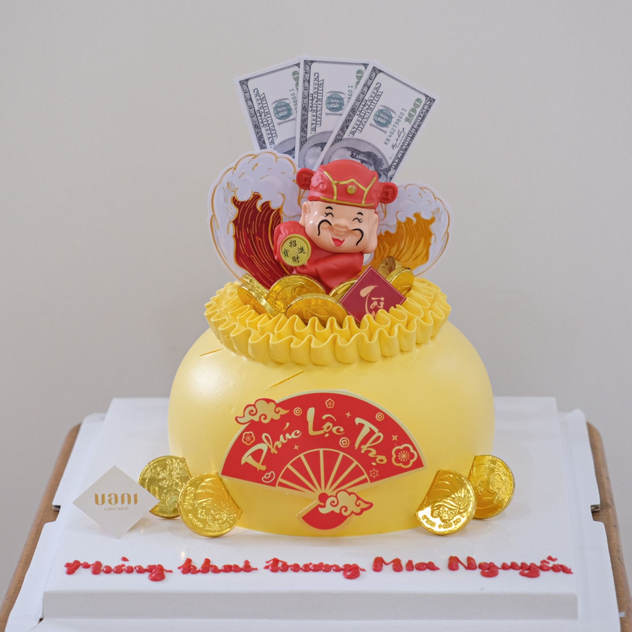 Bánh hũ vàng khai trương