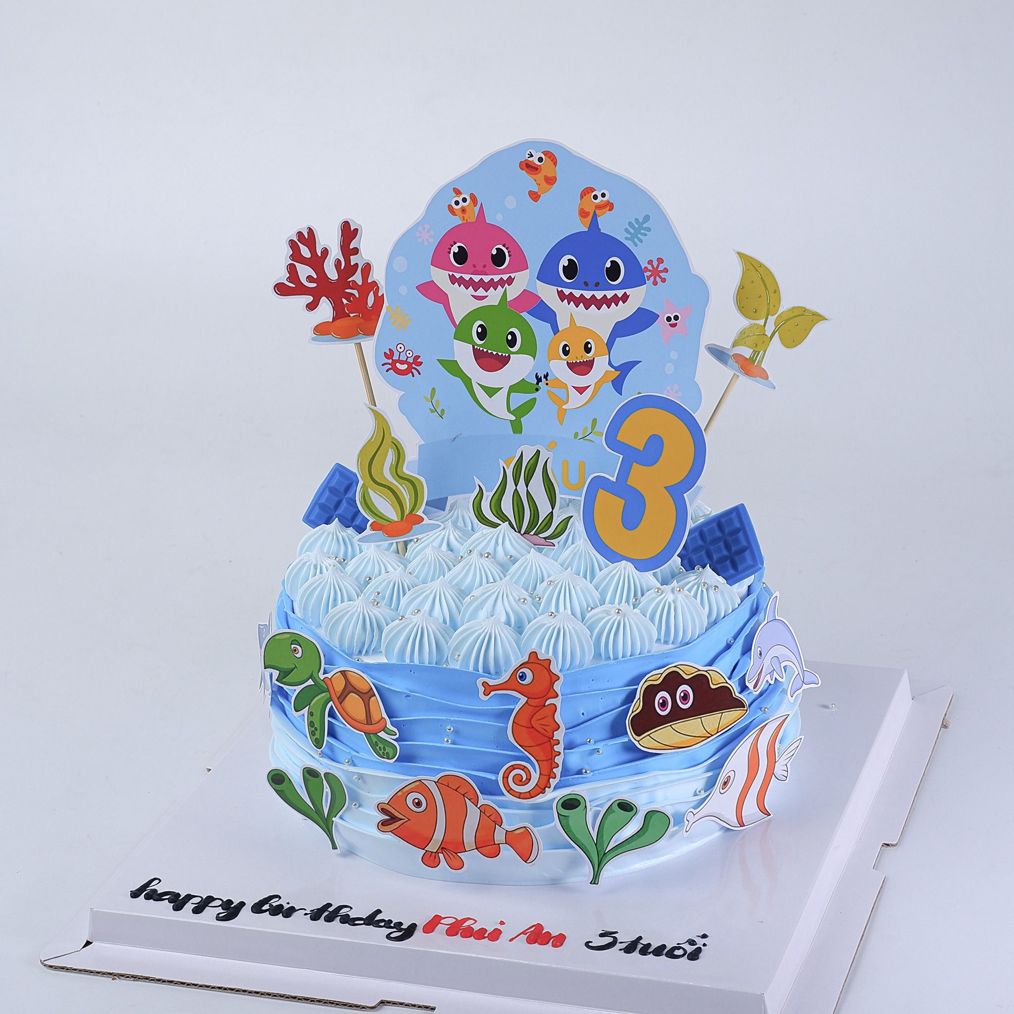 Bánh gắn topper chủ đề đại dương - Bánh kem sinh nhật Đà Nẵng