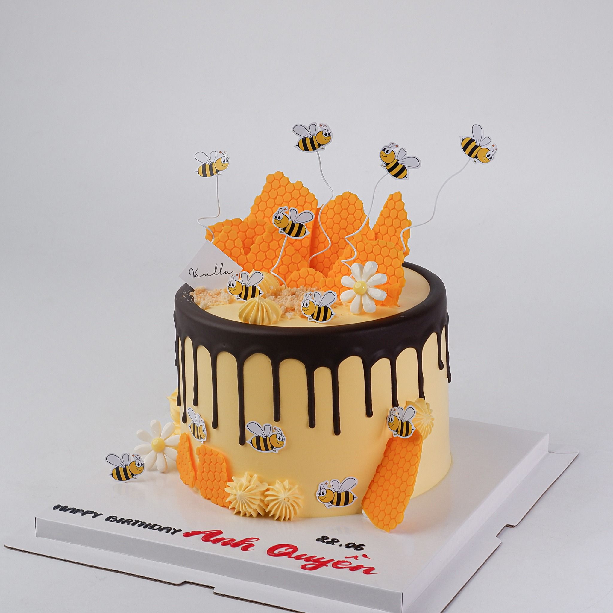 Bánh trang trí tổ ong - Bánh kem sinh nhật Đà Nẵng