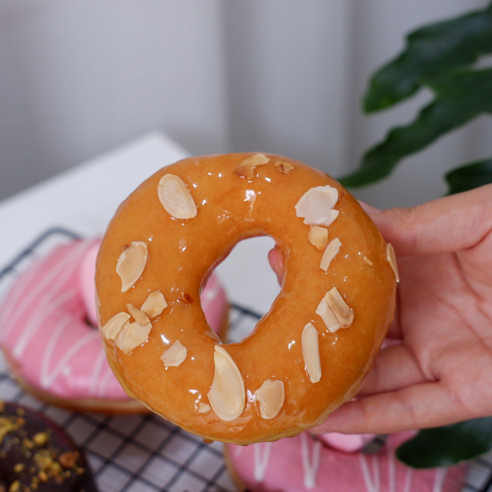 Donut hạnh nhân