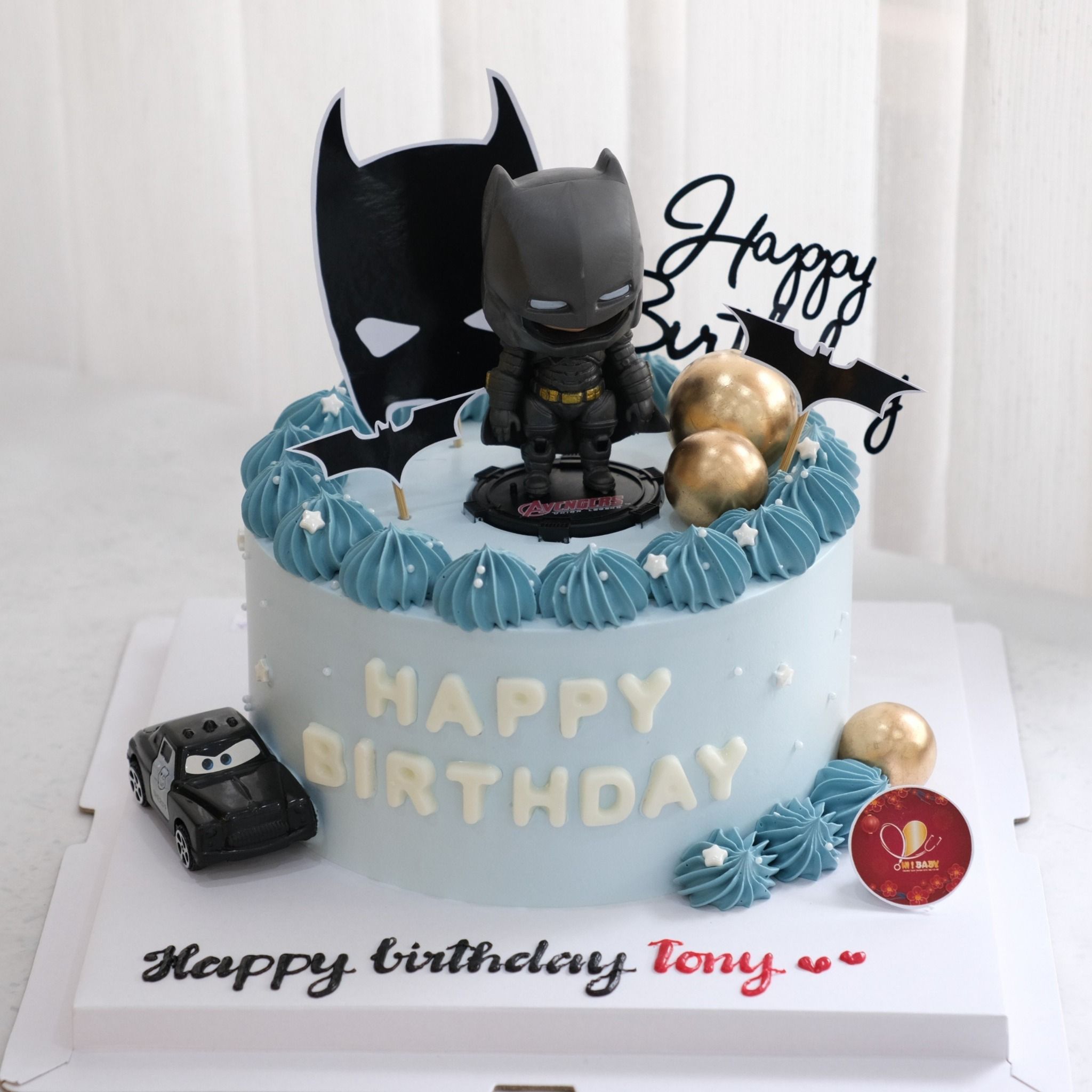 bánh kem trang trí batman