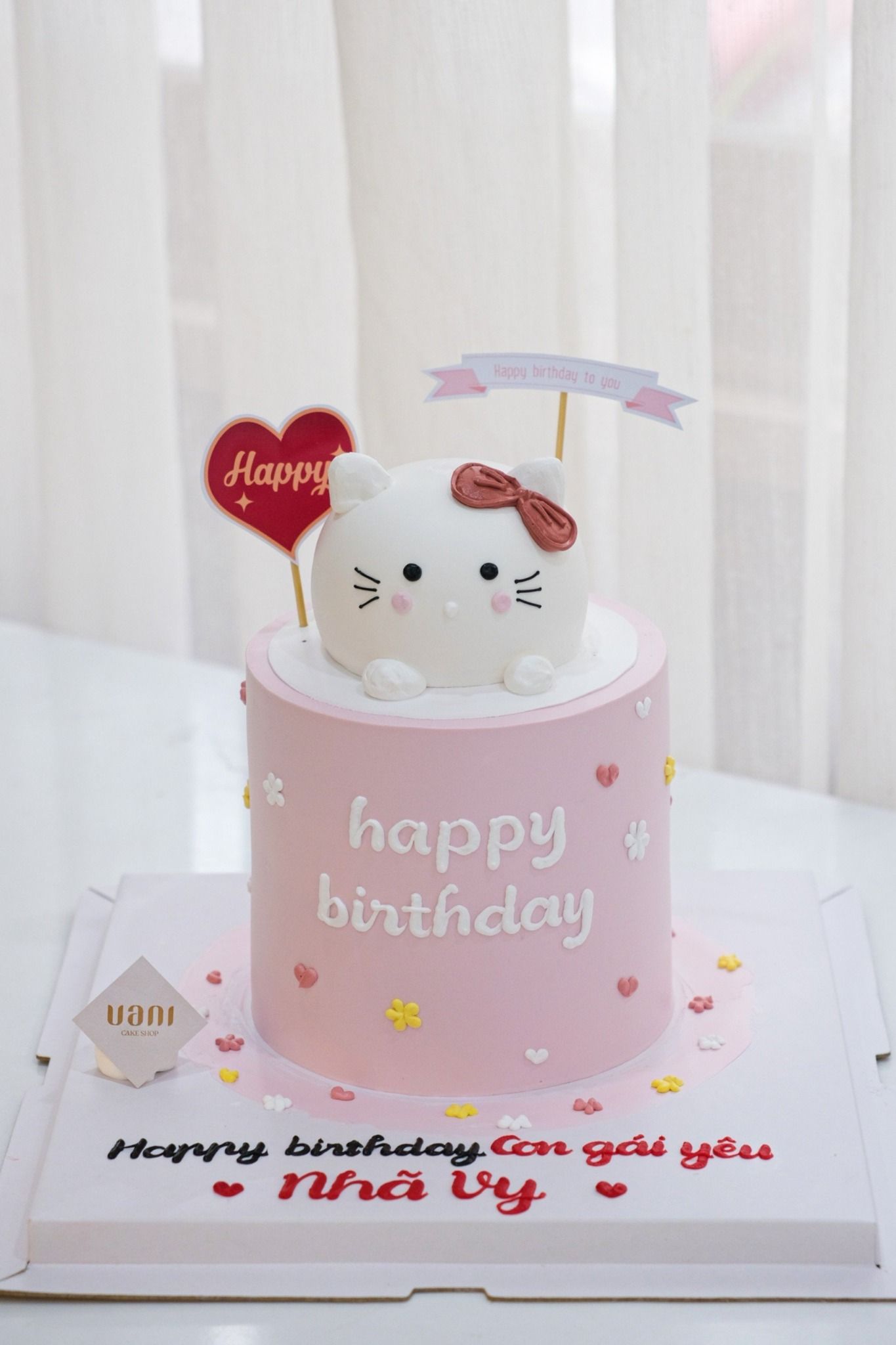 bánh kem hello kitty